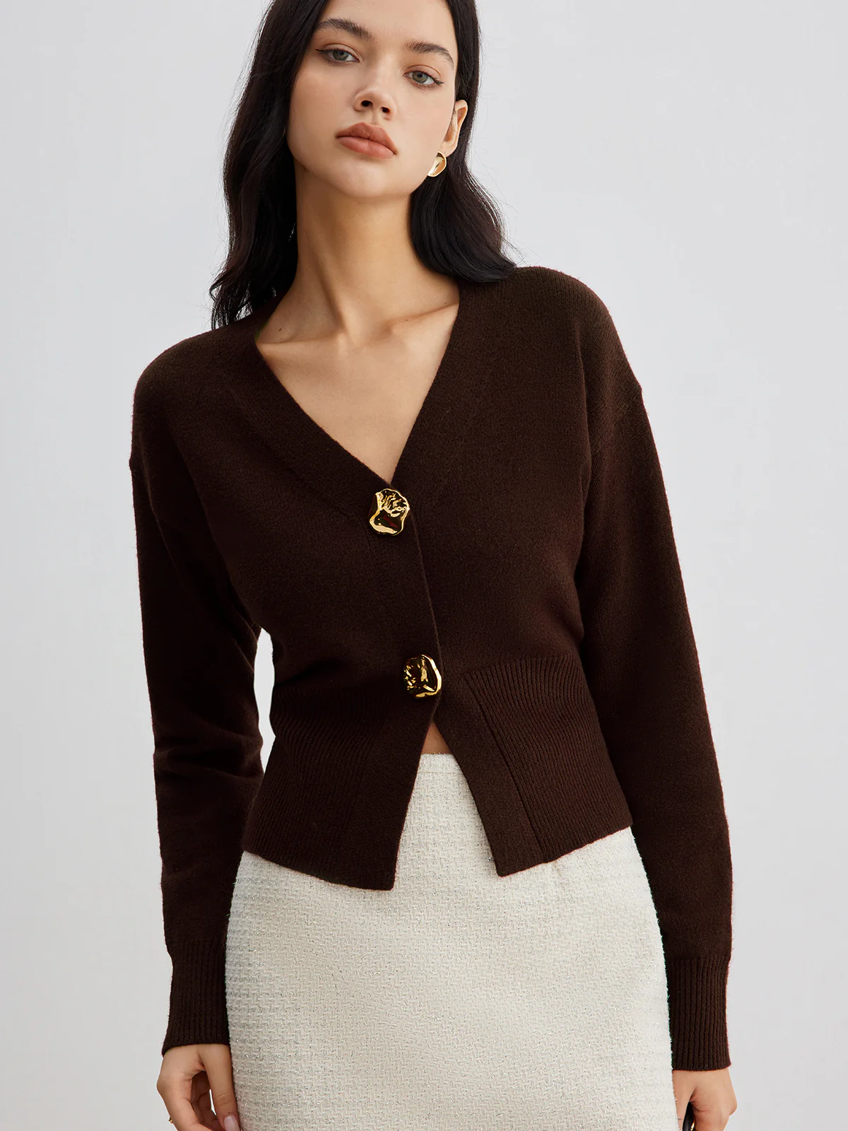 Elegant Metal Button Short Cardigan - Image 7
