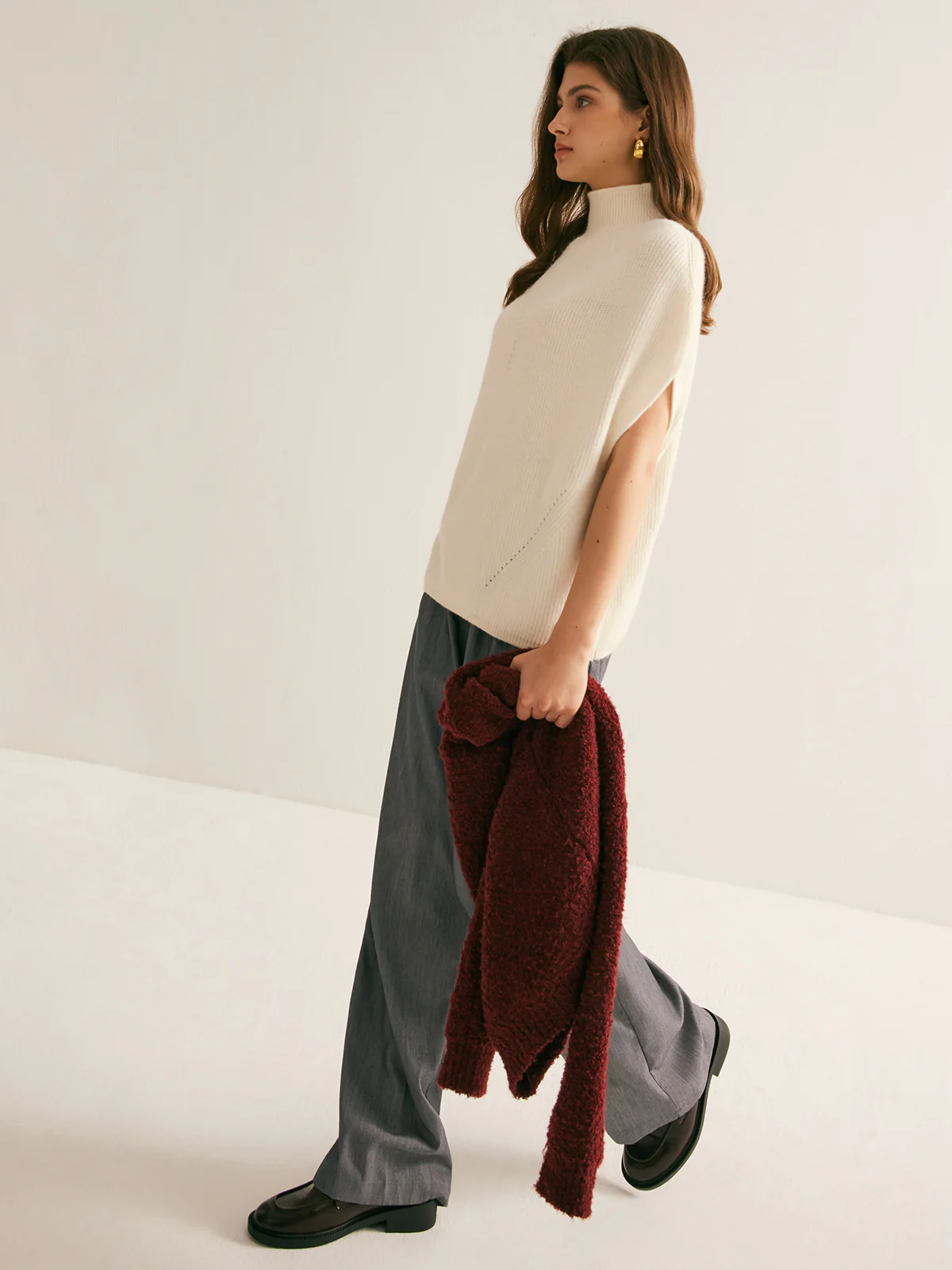 Elegant Mock Neck Sweater Vest - Image 5