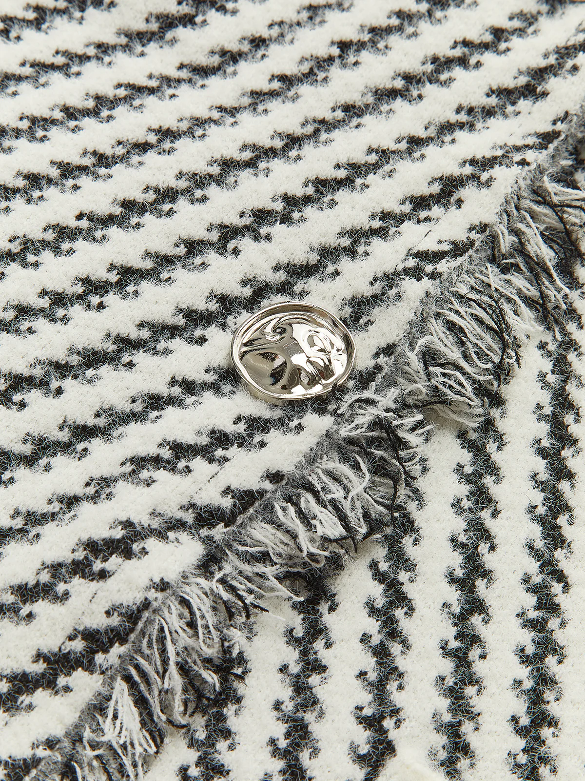 Elegant Tassel Vest - Image 3