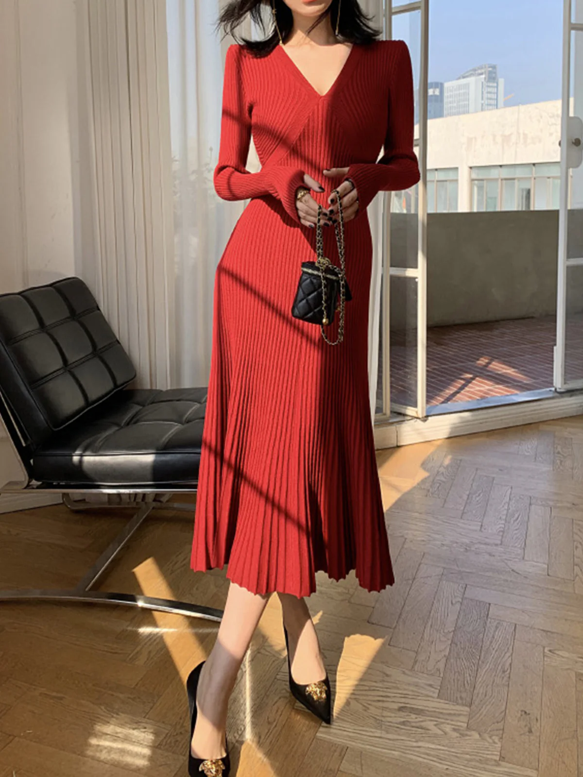 Elegant V-Neck Pleated Dress - Image 8