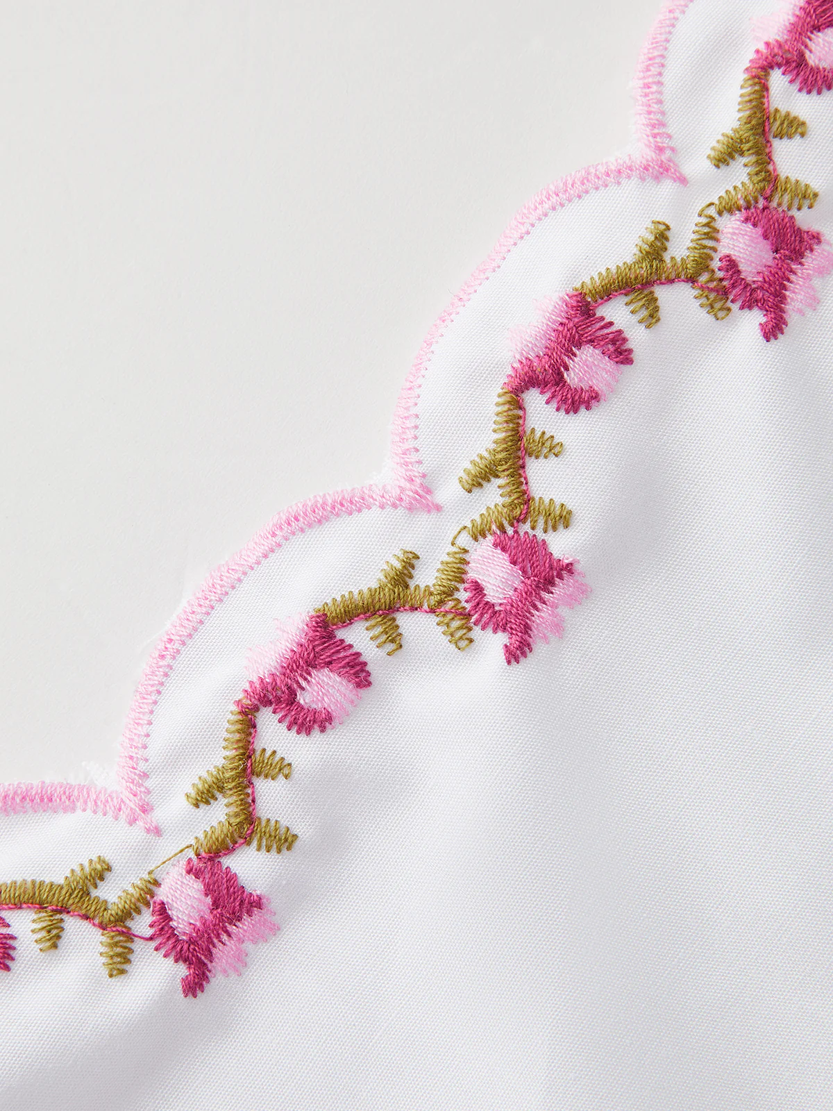 Embroidered Scallop Trim Puff Sleeve Bow Blouse - Image 3