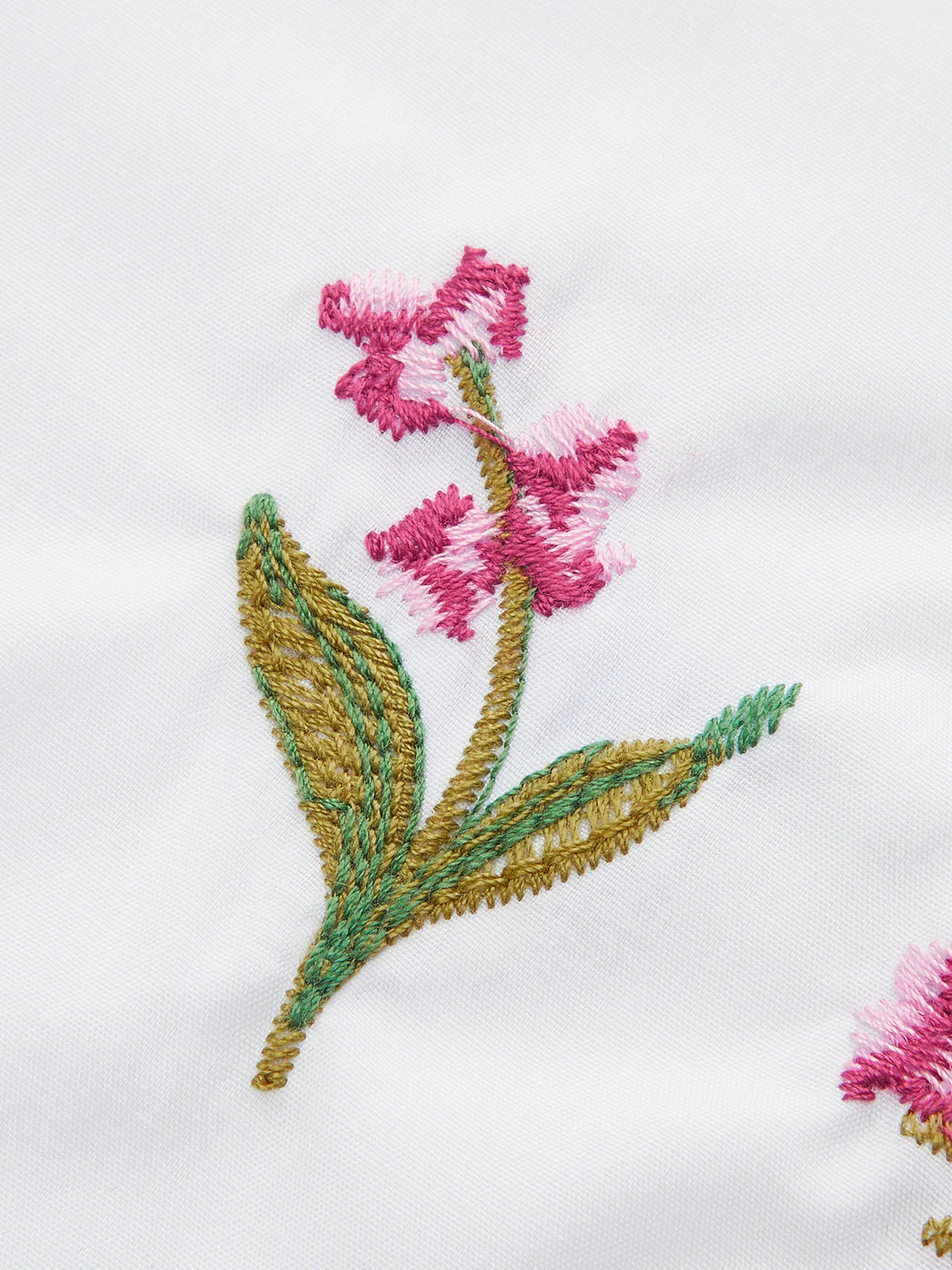 Embroidered Scallop Trim Puff Sleeve Bow Blouse - Image 4