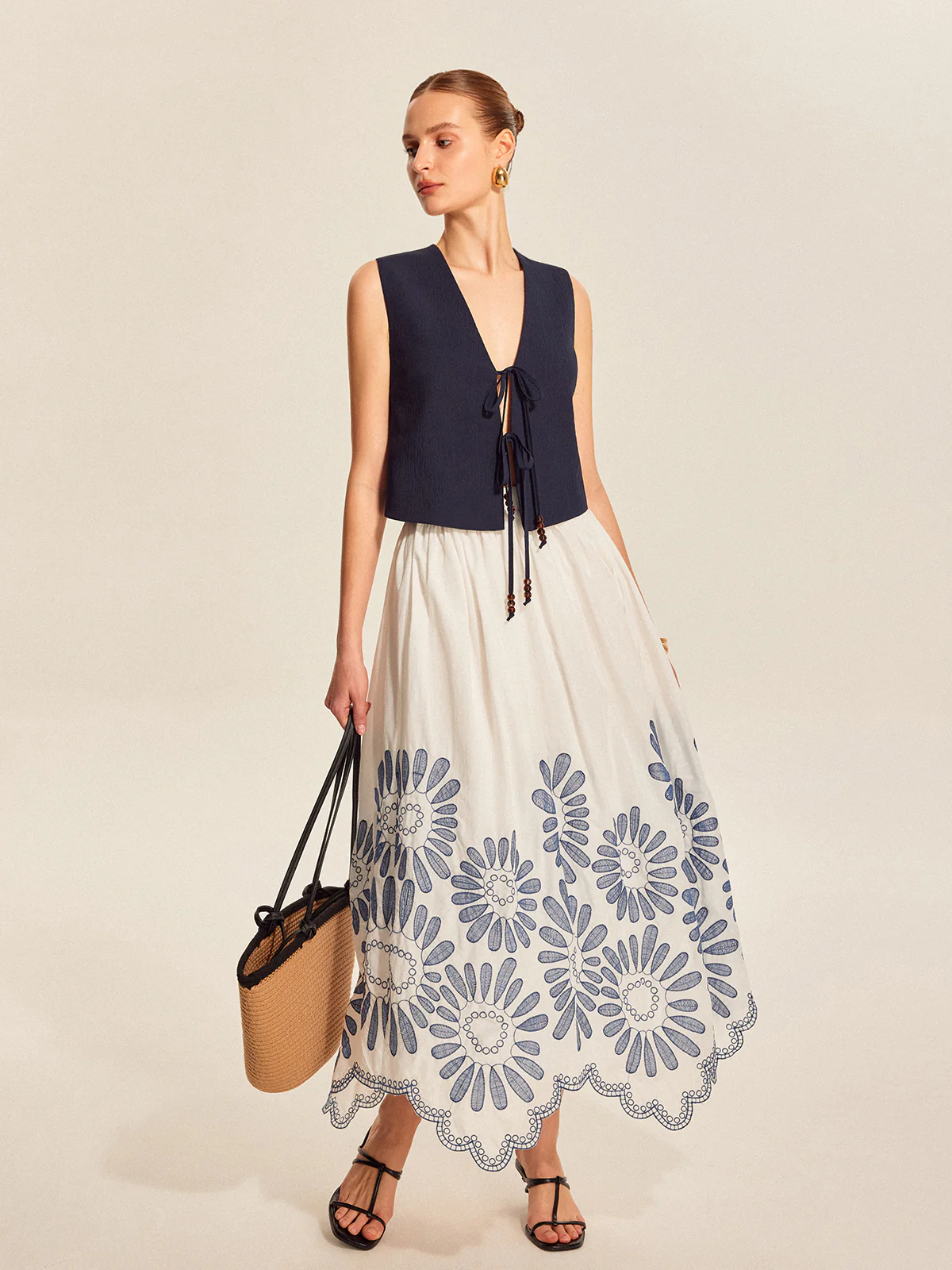 Embroidered Scalloped Hem Skirt - Image 3