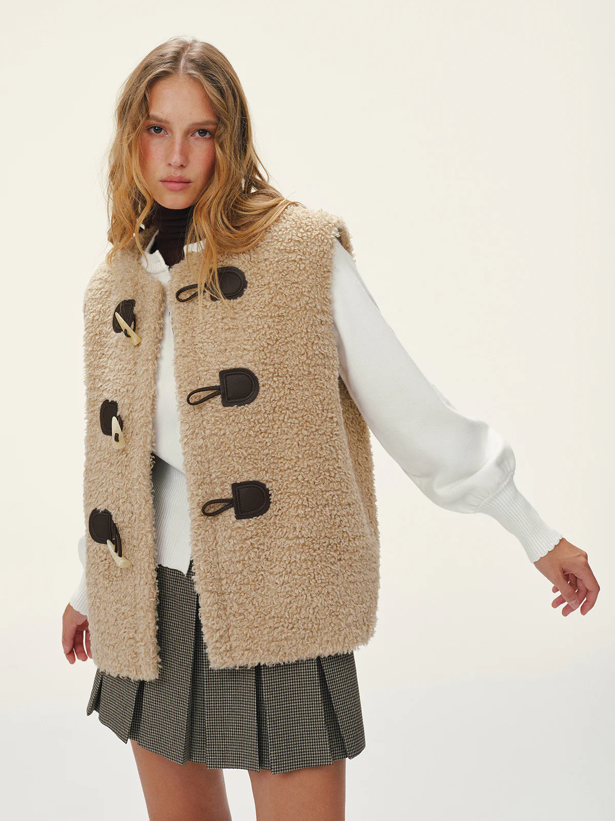 Faux Leather Buckle Fleece Sleeveless Vest - Image 3