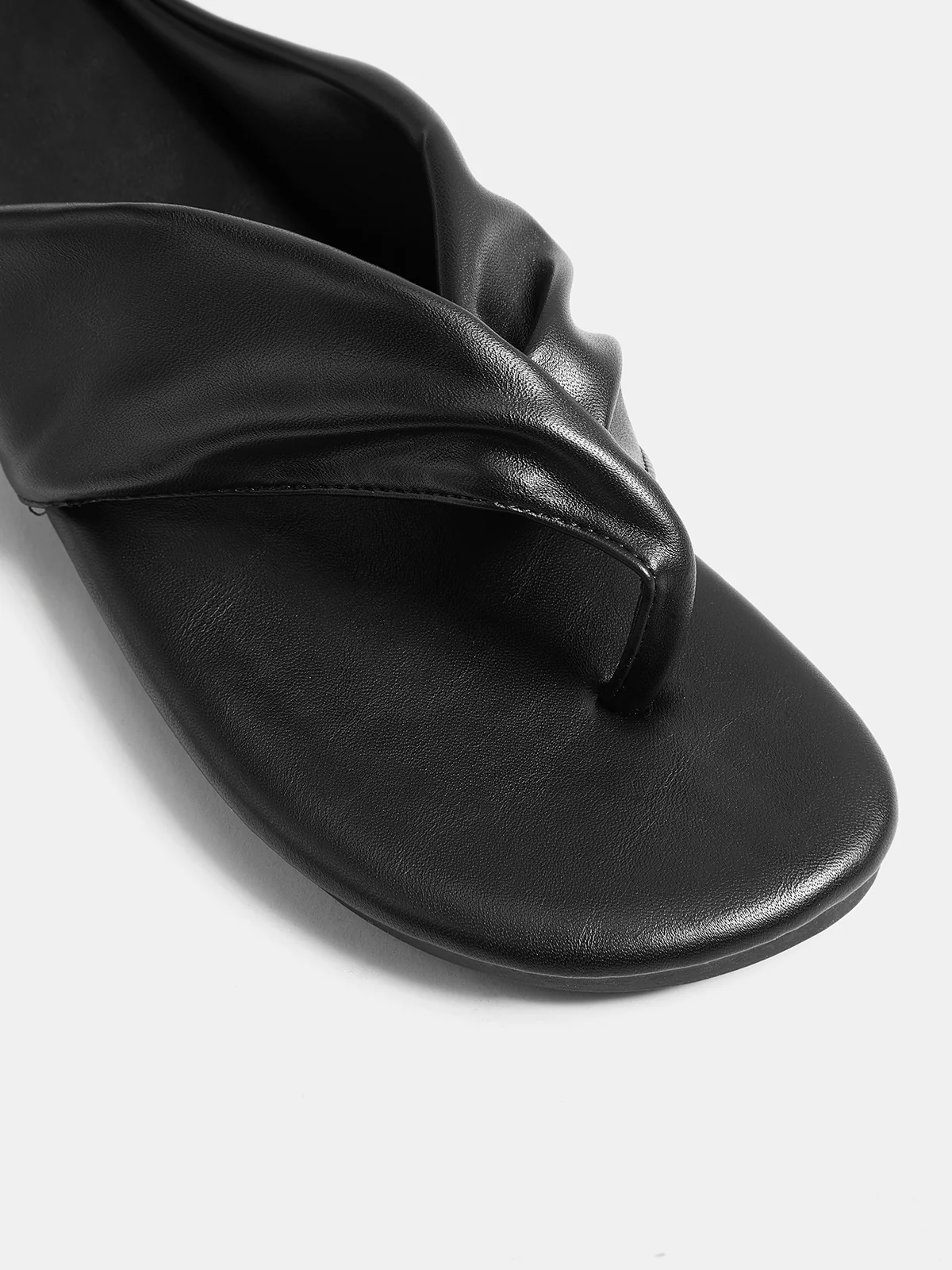Faux Leather Twisted Thong Sandals - Image 4