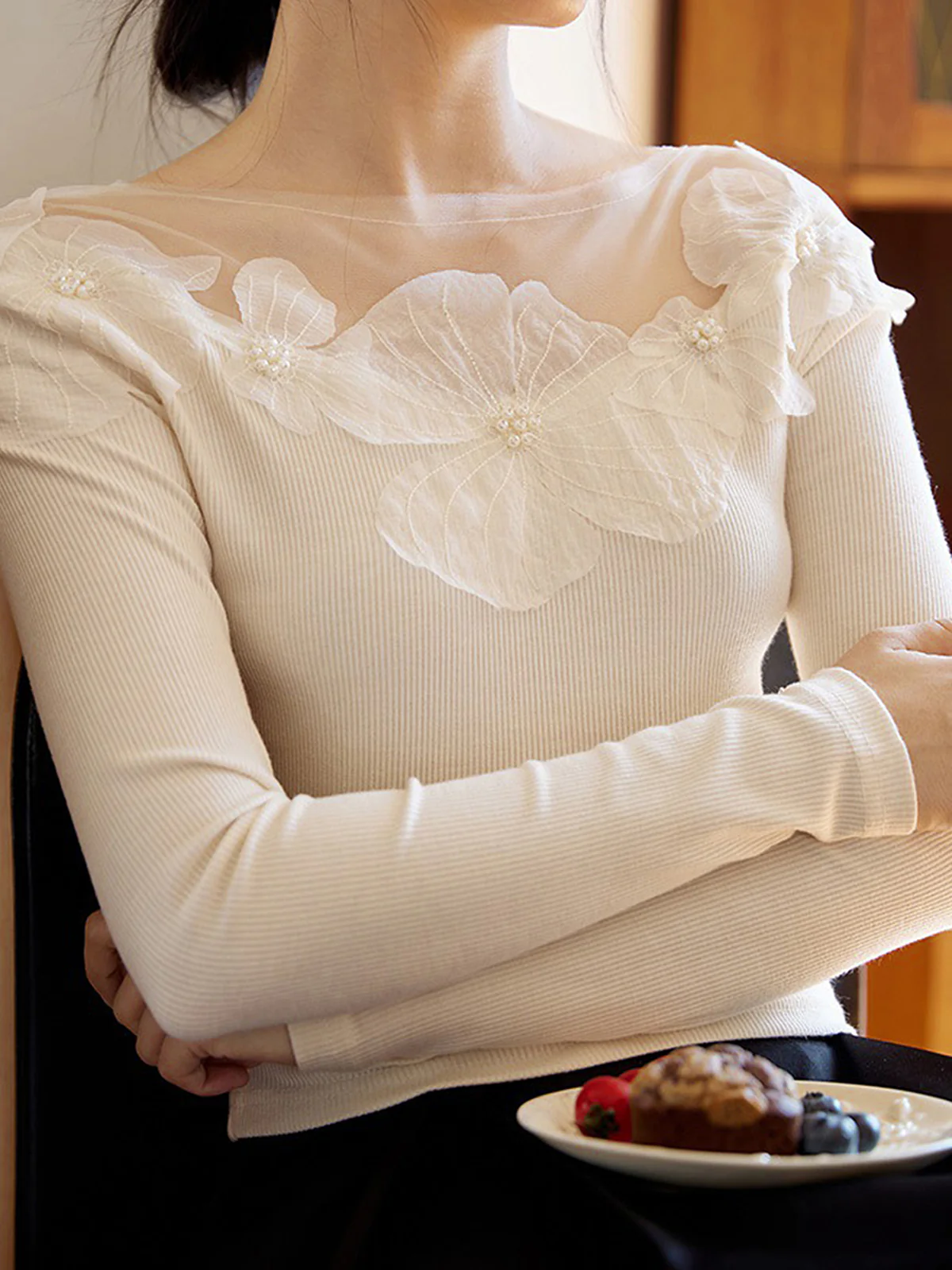 Floral-Decor Ribbed Slim T-Shirt - Image 3