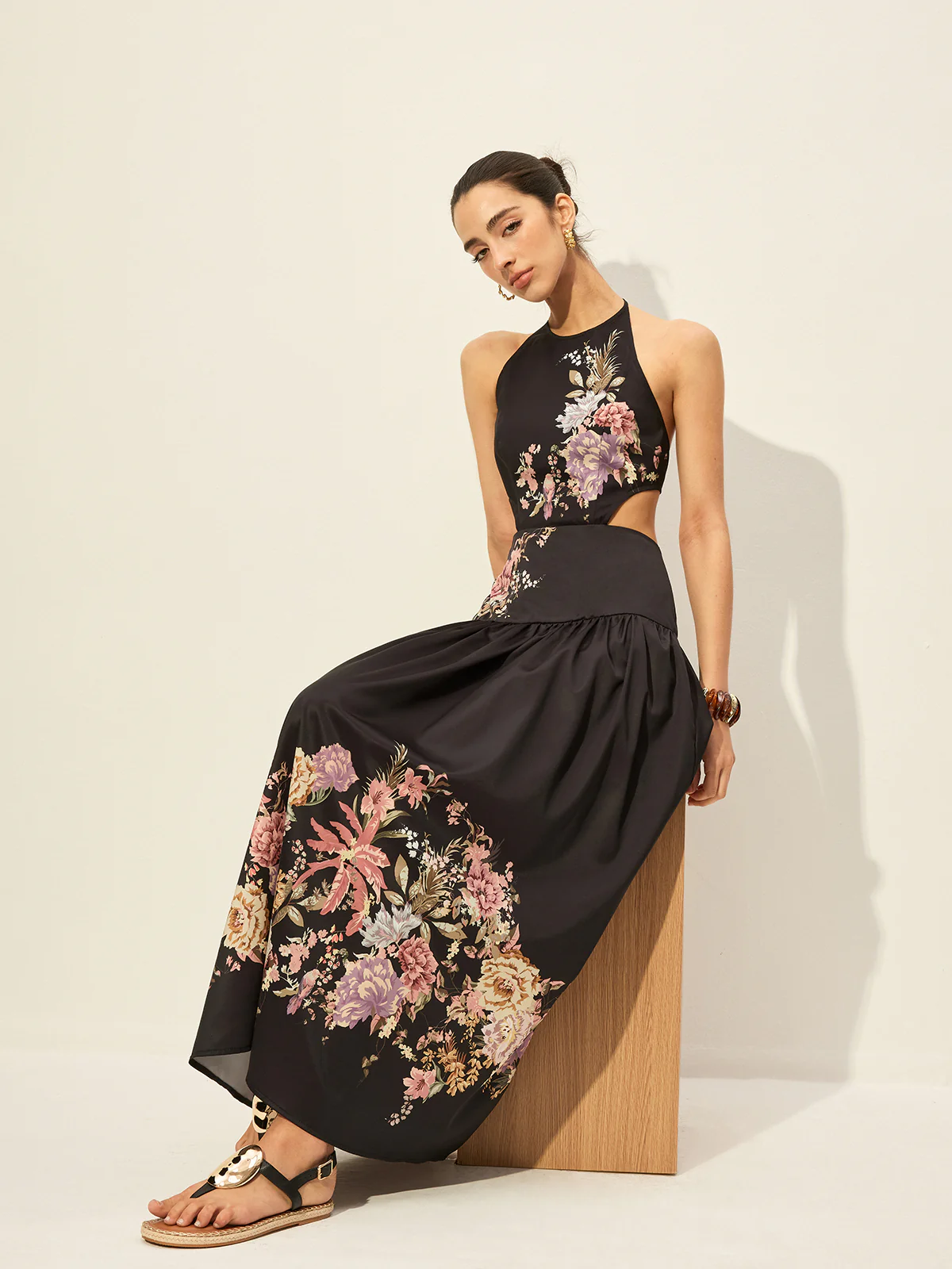 Floral Print Halter Neck Dress With Cut-Out Detail - Image 5