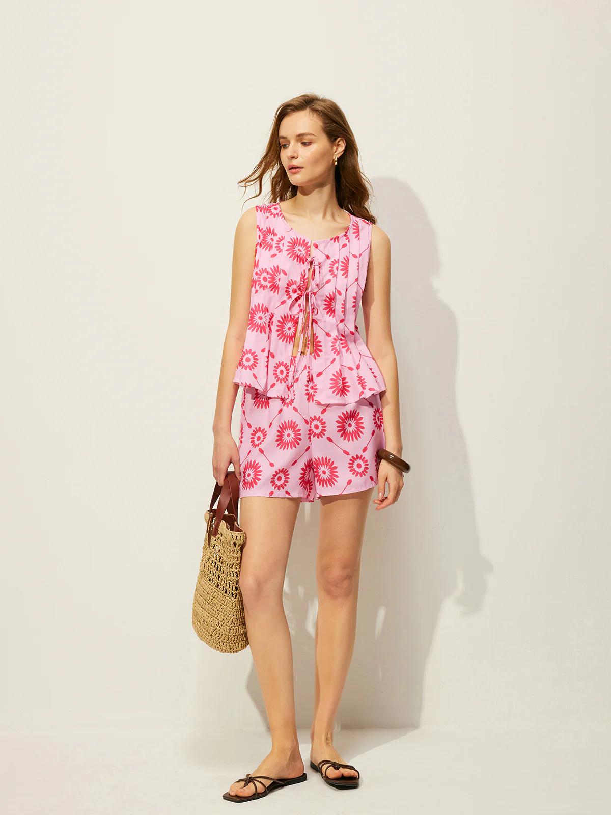 Floral Print Shorts Set With Pockets - Image 4