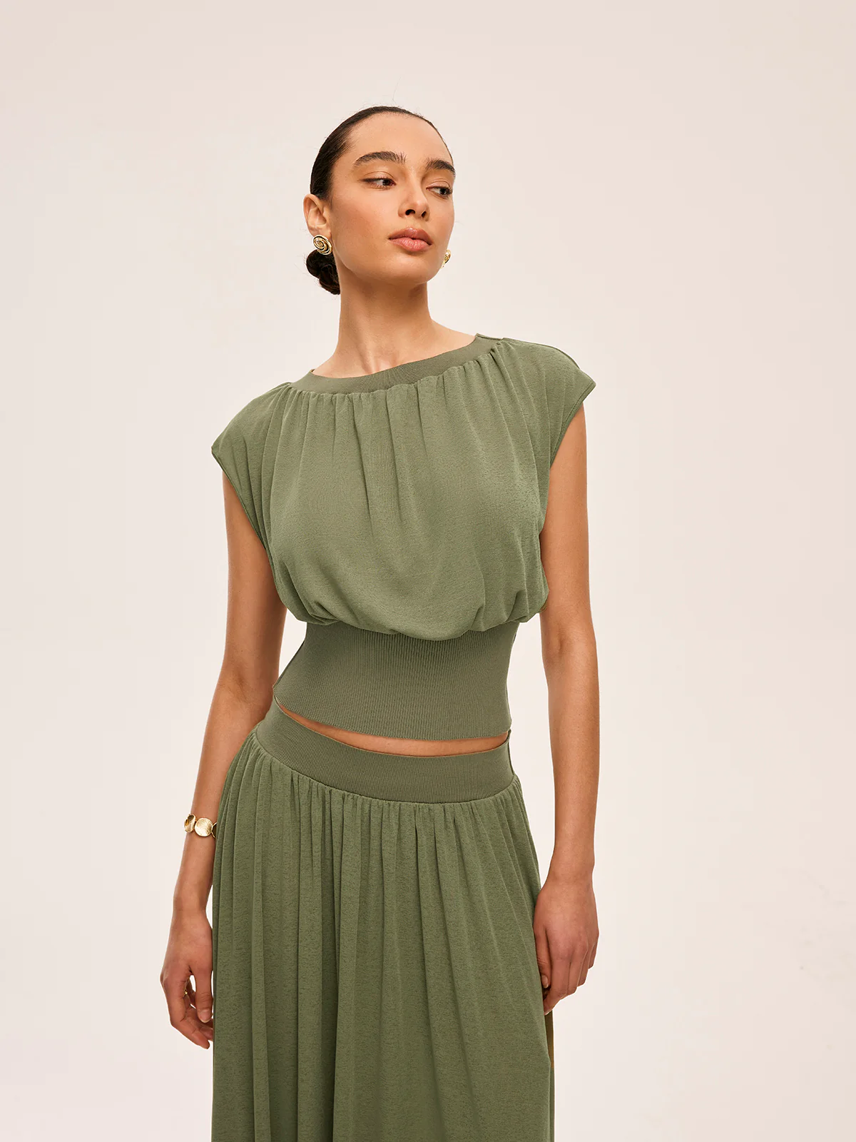Gathered Waist Top With Flowy Skirt Set - Image 3