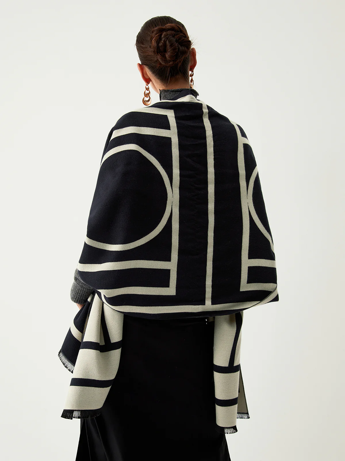 Wool Blend Geometric Pattern Scarf - Image 2
