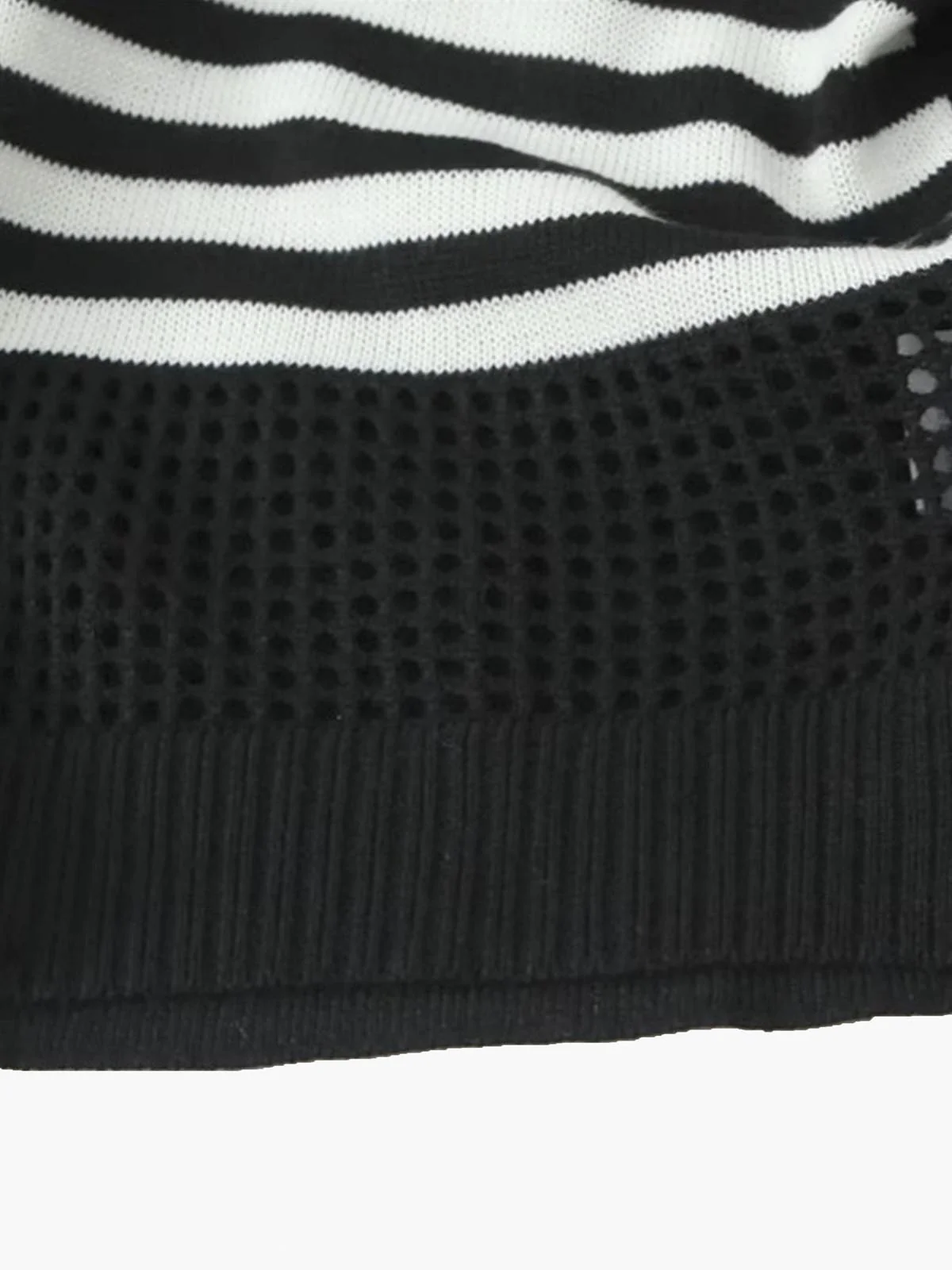 Geometric Color Block Breasted Knit Top - Image 4