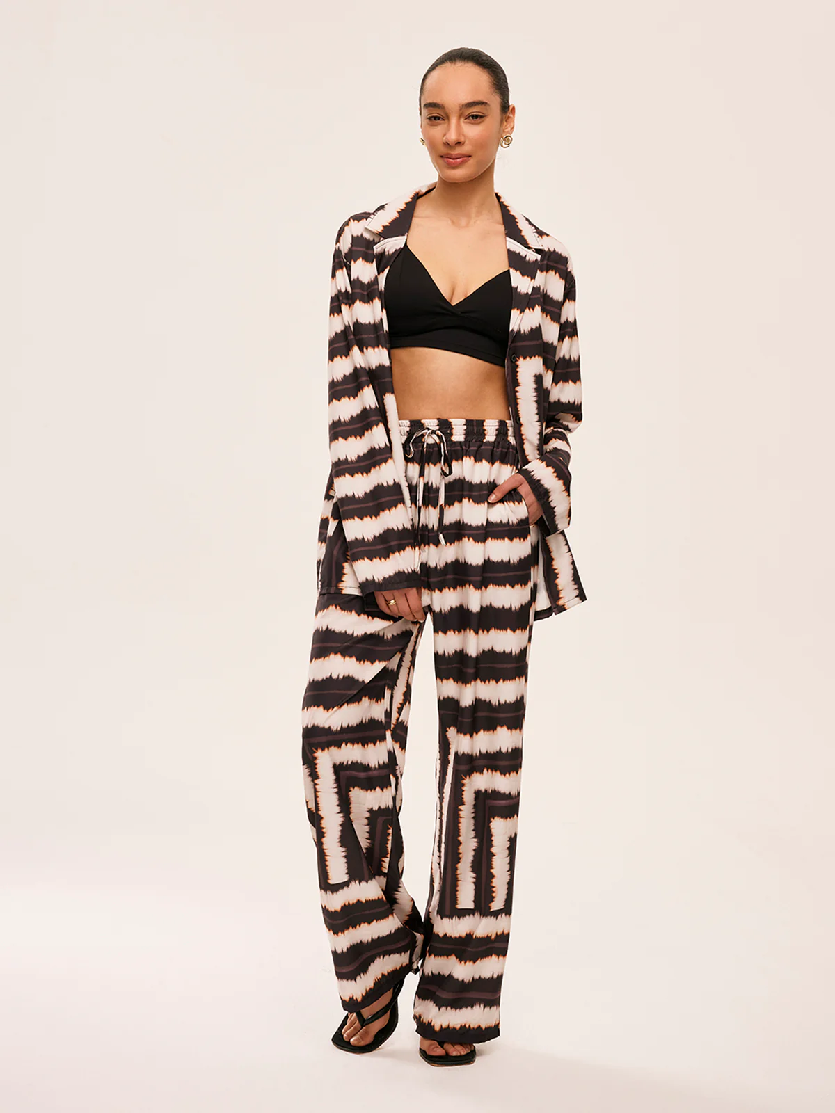 Geometric Color-Block Pants Set With Pockets - Image 5