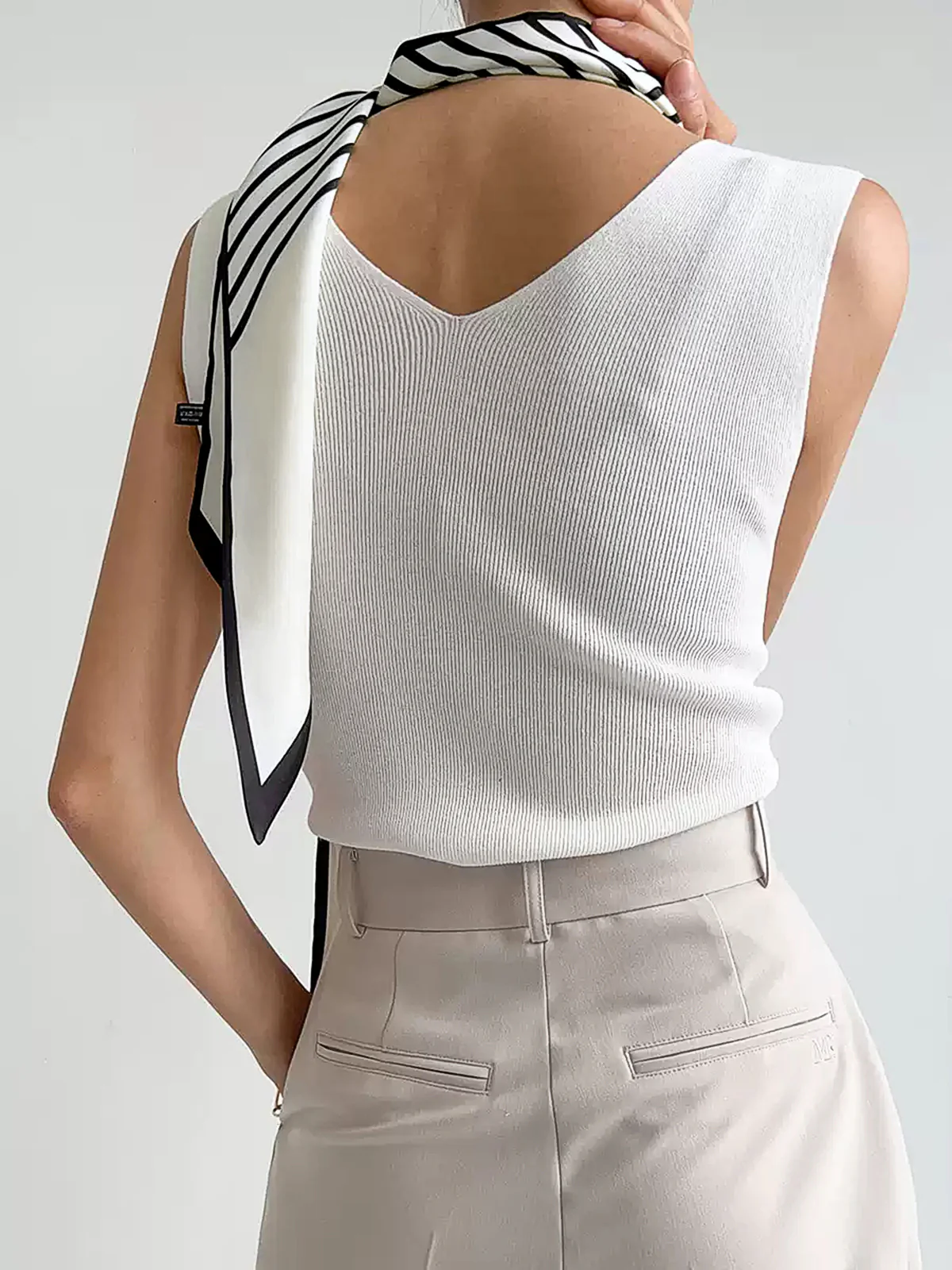 Geometric Striped Skinny Scarf - Image 5