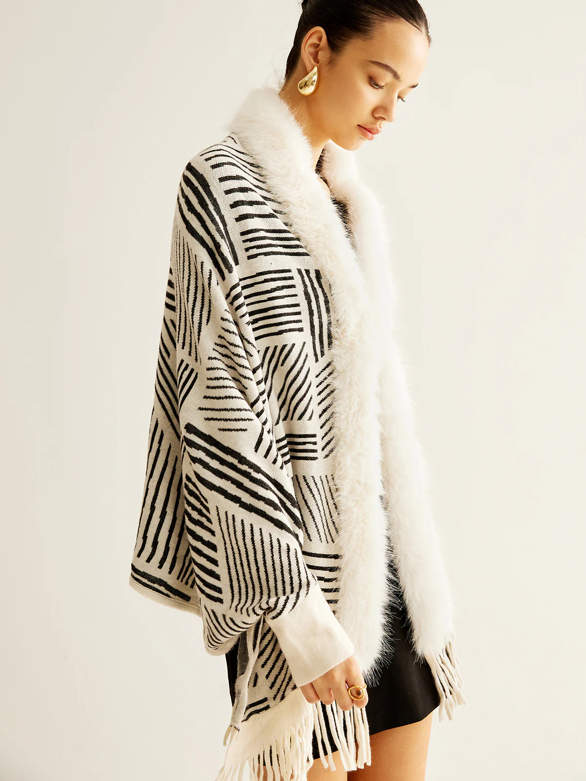 Geometric Striped Tassel Knit Minky Shawl - Image 3