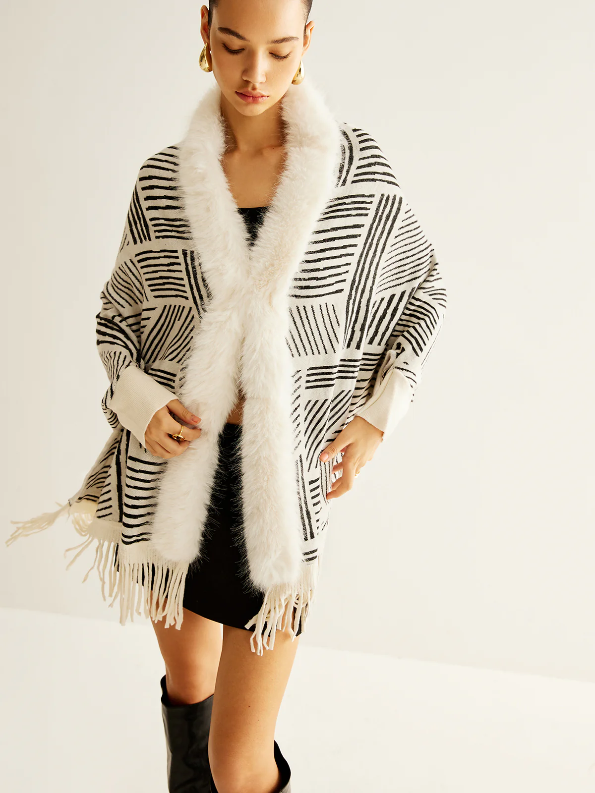 Geometric Striped Tassel Knit Minky Shawl - Image 6