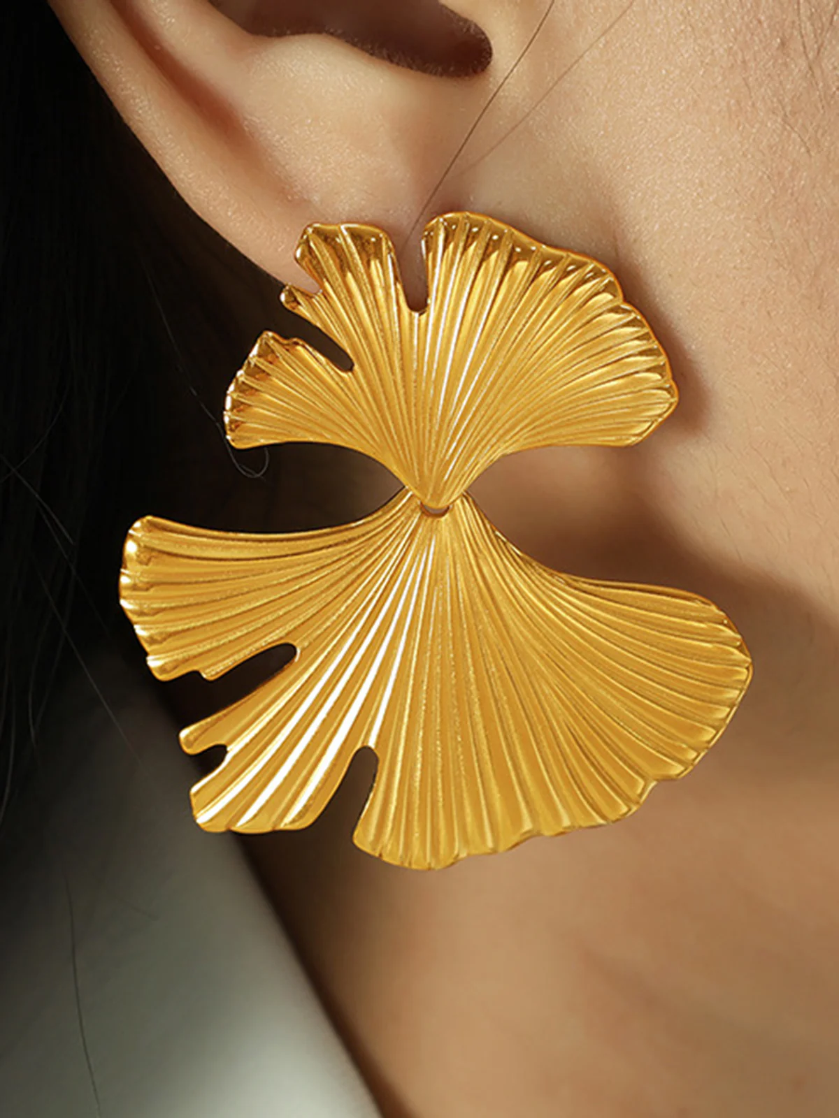 Ginkgo Leaf Ripple Earrings - Image 3