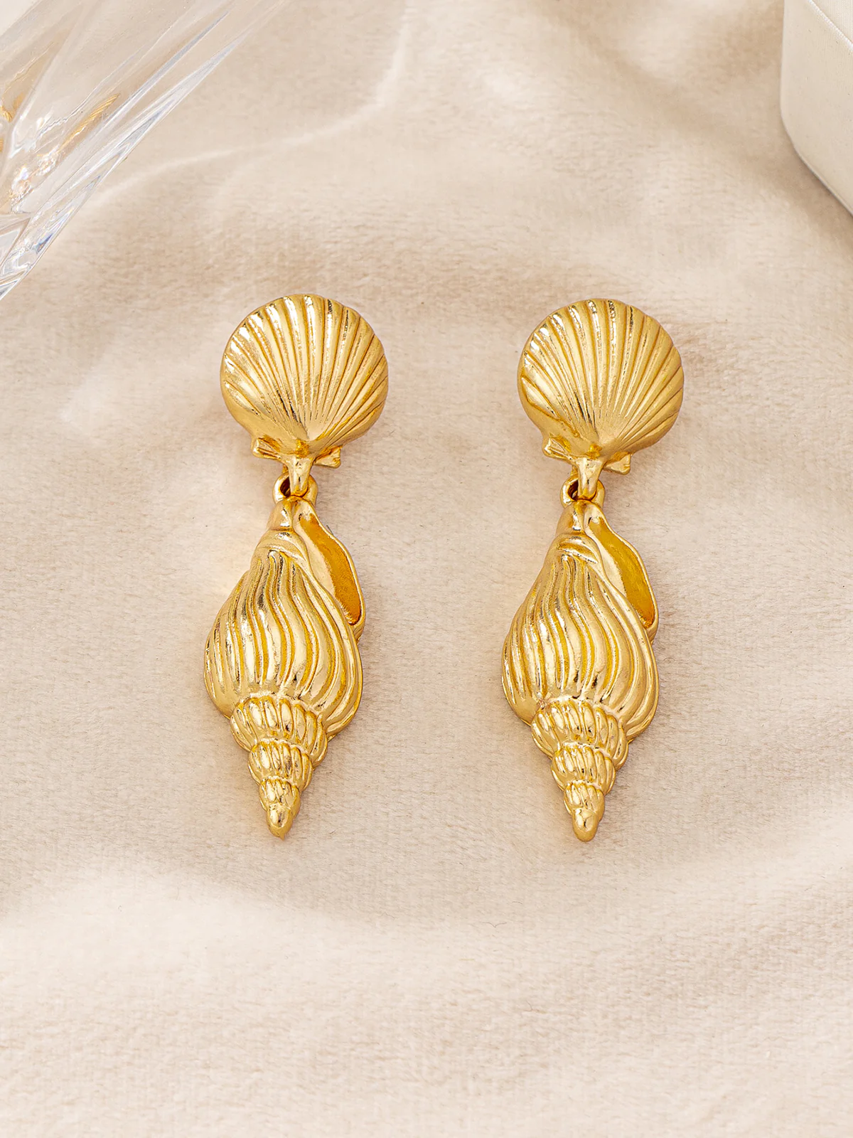 Gold Seashell and Conch-Shaped Drop Earrings - Image 4