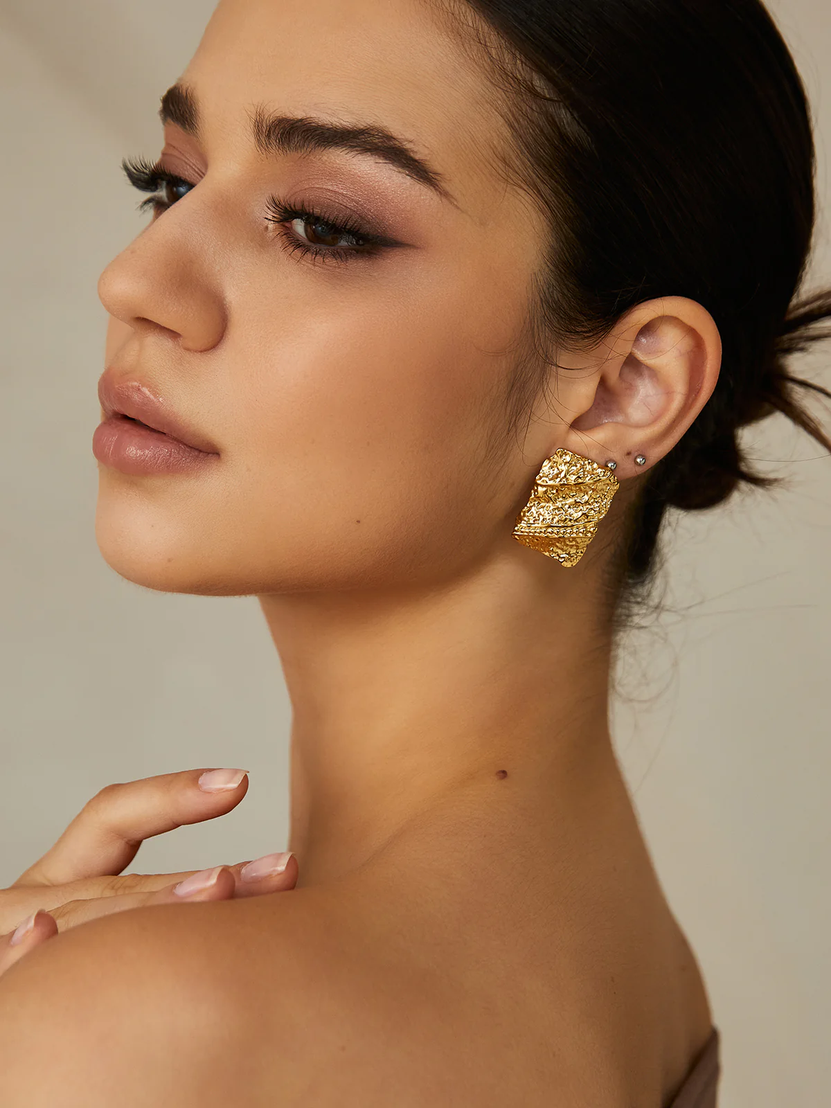 Gold Square Earrings - Image 4