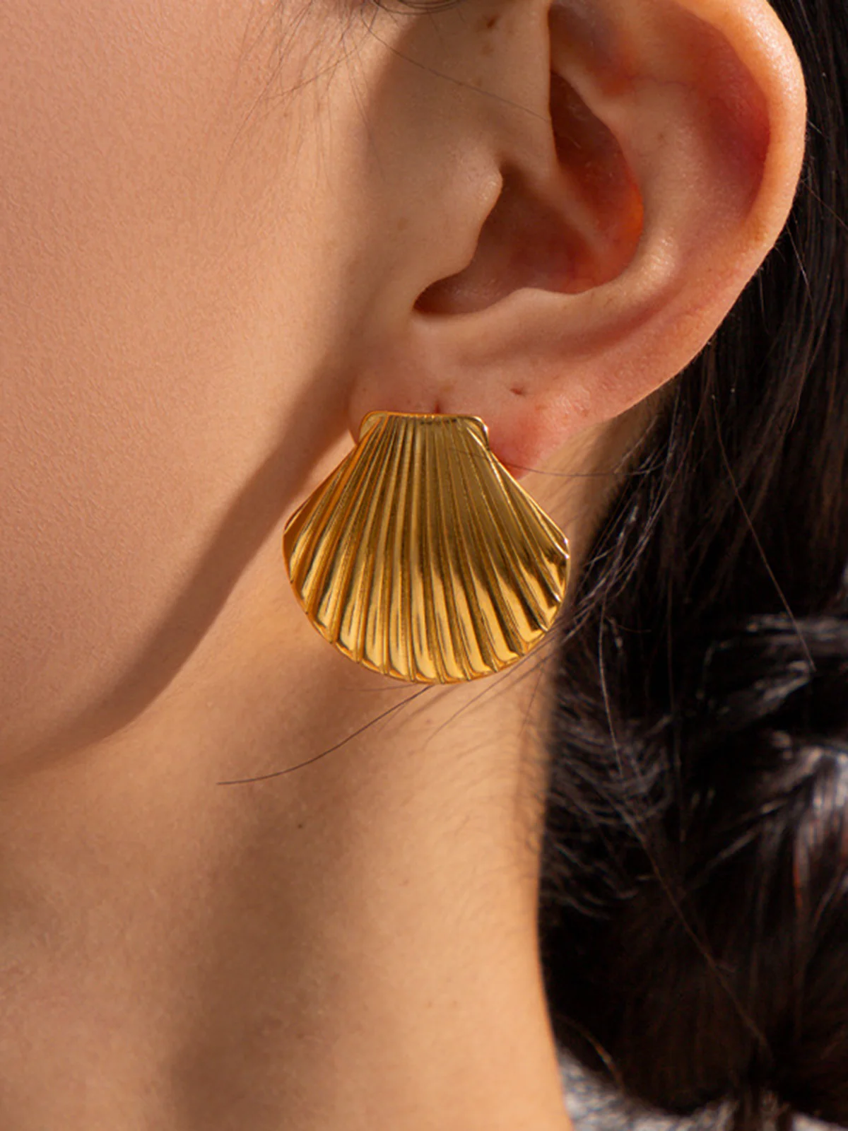 Golden Shell Stud Earrings - Image 3