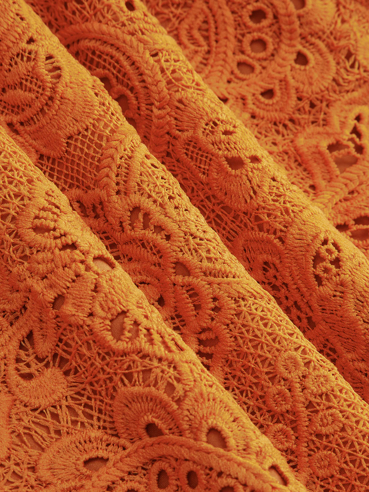 Guipure Lace Mid Waist Shorts - Image 3