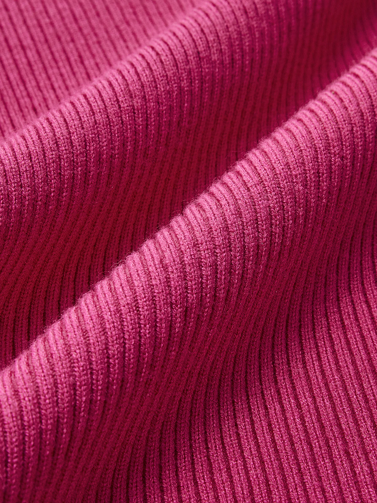 Heart-Shape Cutout Slim Knit Top - Image 4