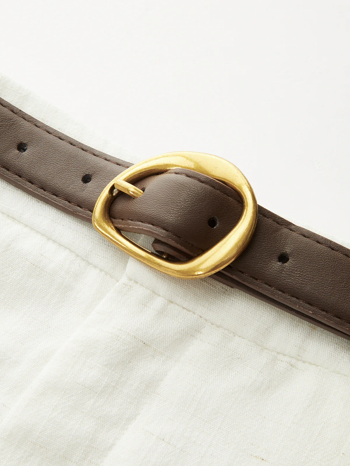 High Waist Belted Linen Blend Shorts - Image 4