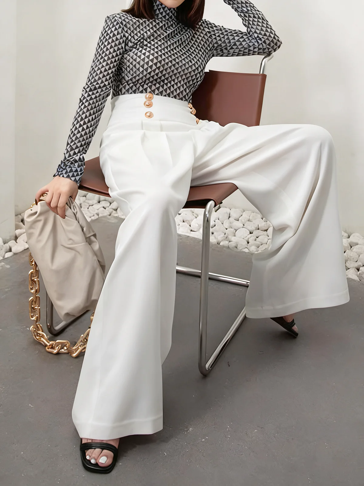 High-Waist Metal Detail Wide-Leg Pants - Image 3