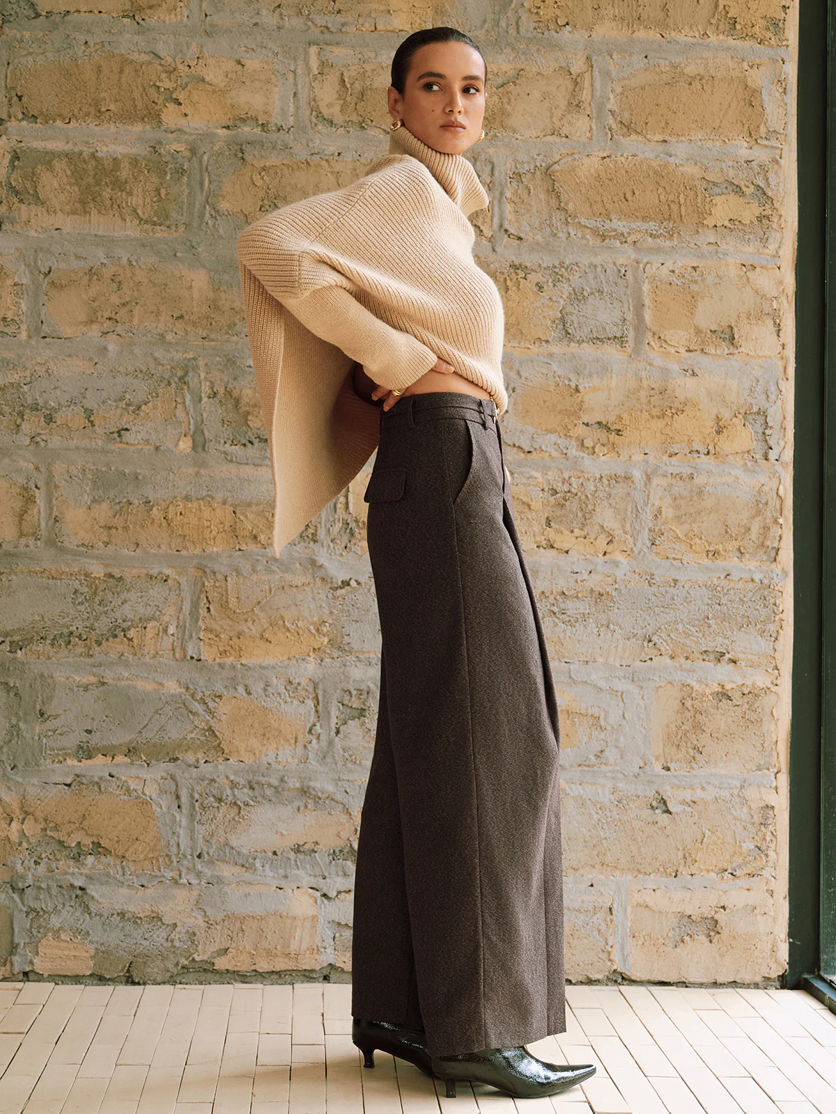 High-Waist Pleated Wide-Leg Pants - Image 6