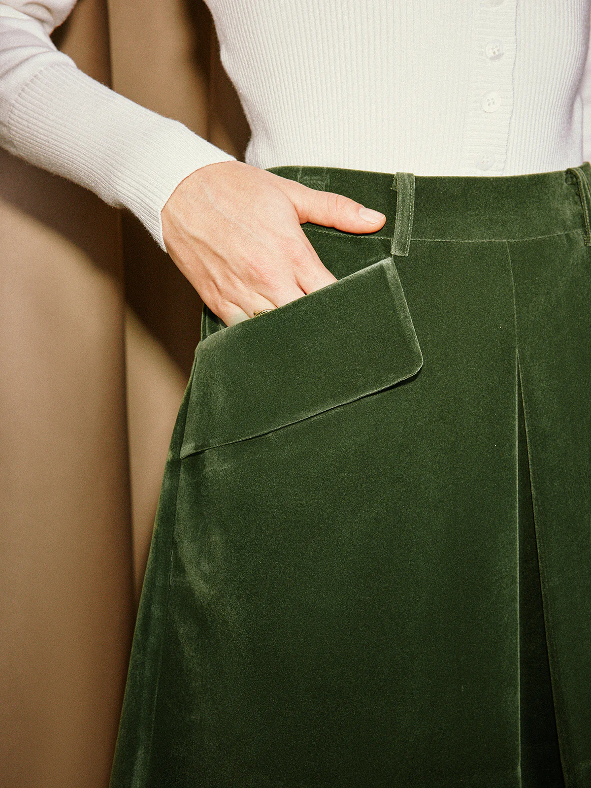 High-Waist Pockets Velvet Mini Skirt - Image 5
