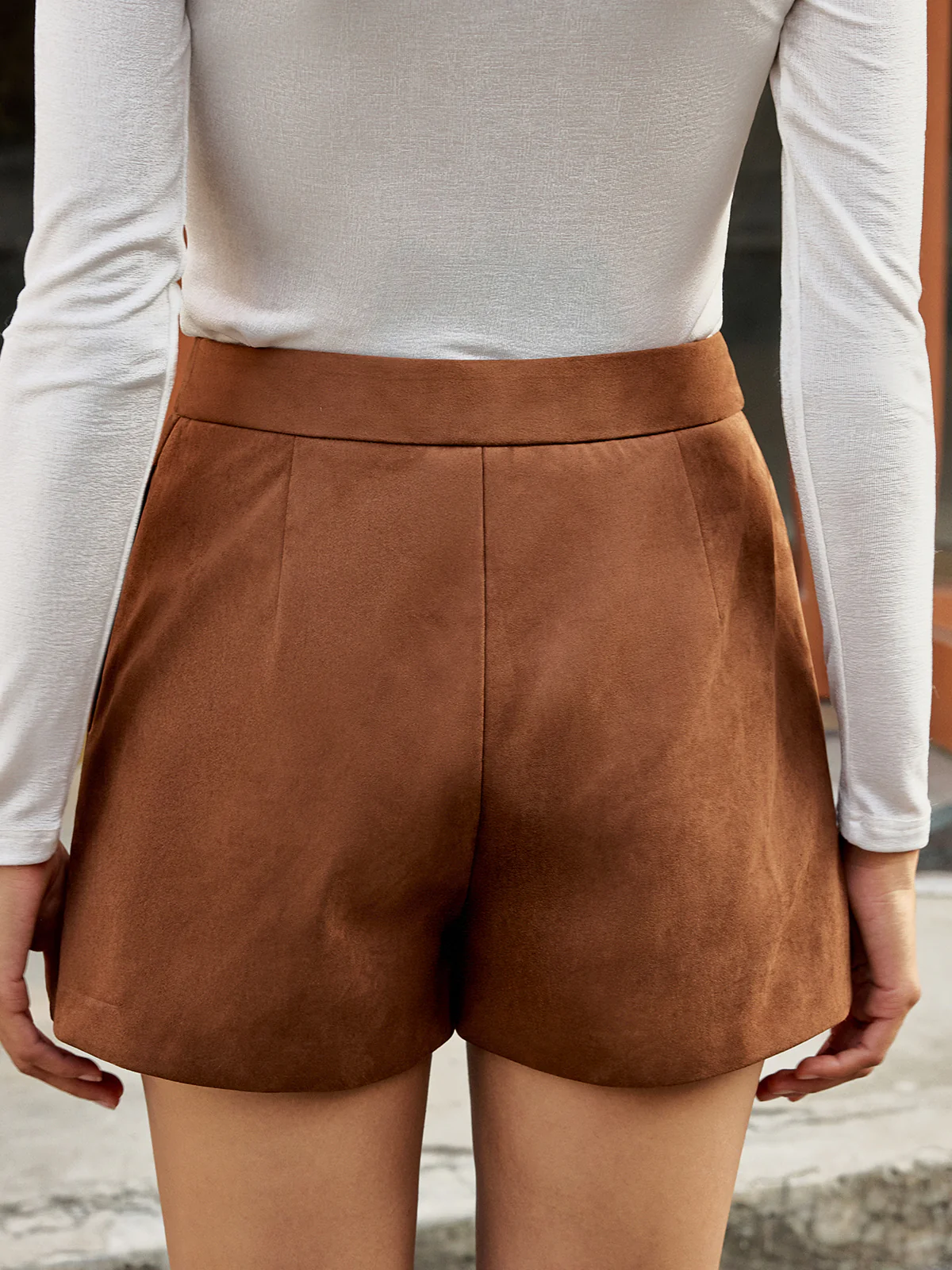 High-Waist Suede Effect Shorts - Image 4
