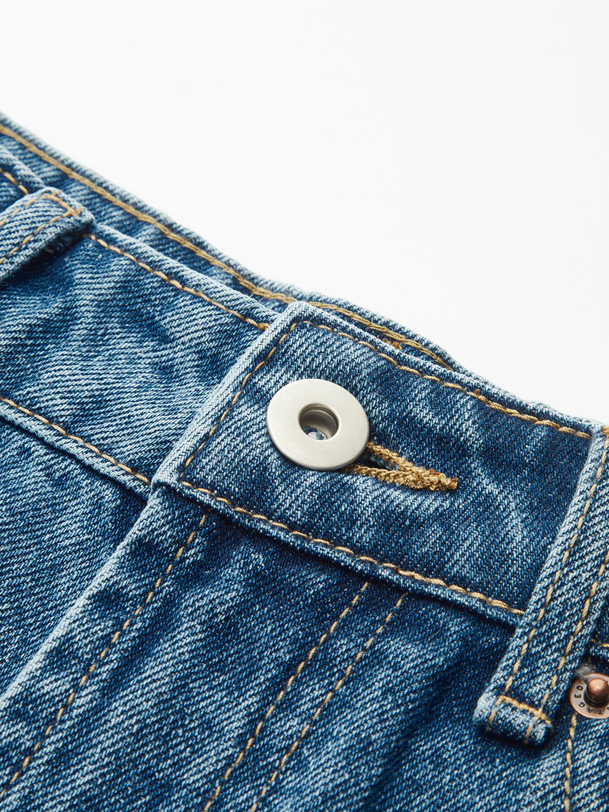 High-Waist Wide-Leg Denim Pants - Image 4