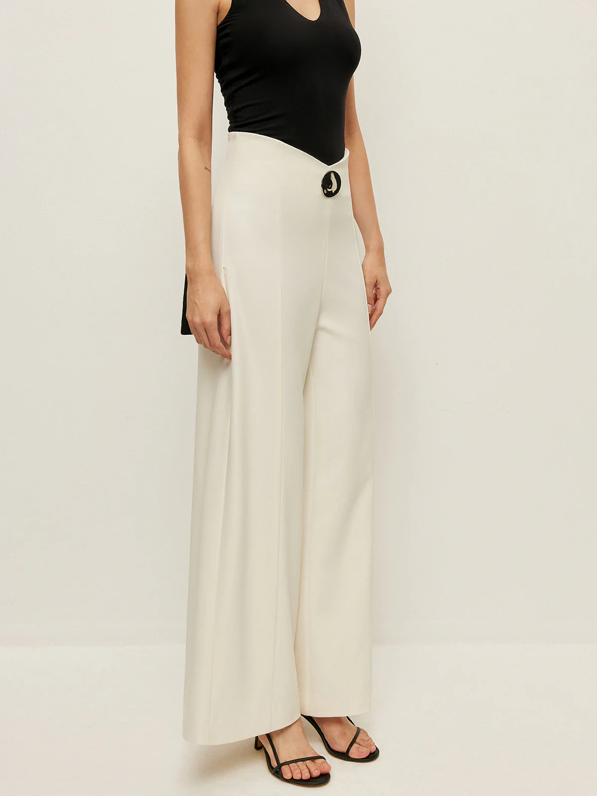 High-Waist Wide Leg Pants With Buckle Detail - Image 5