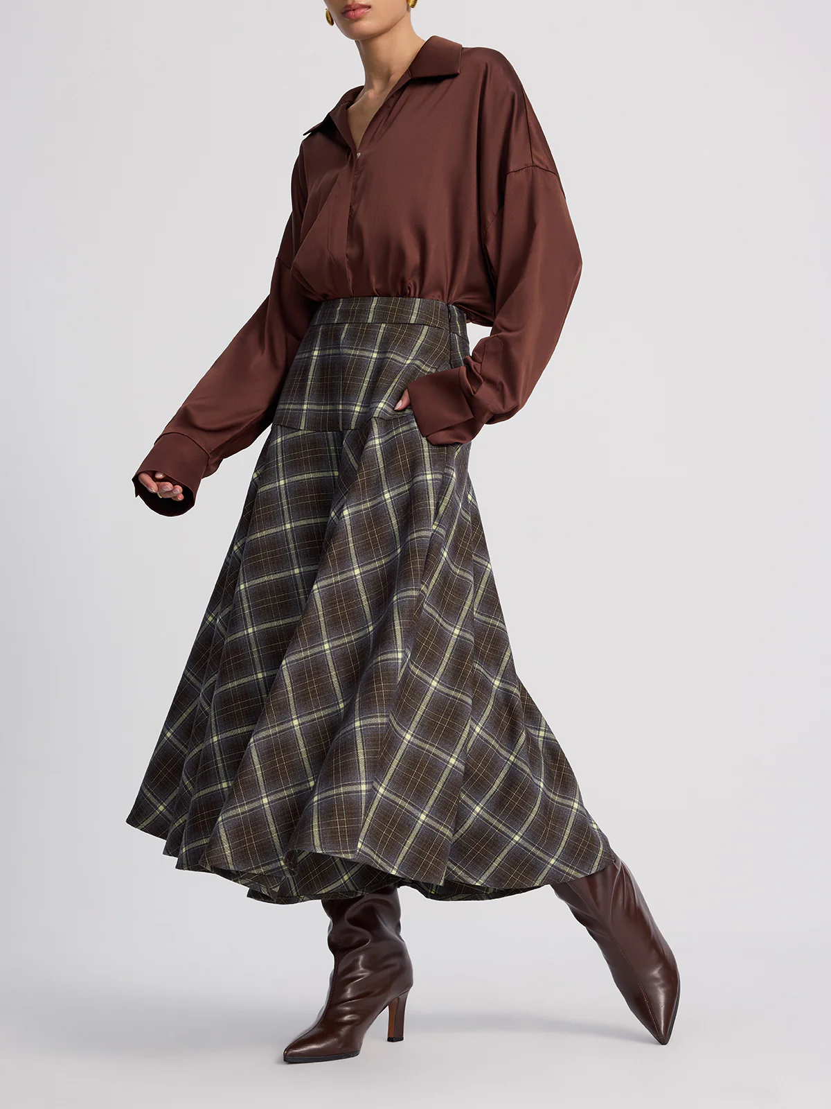 High-Waisted Asymmetric Plaid Midi Skirt - Image 3
