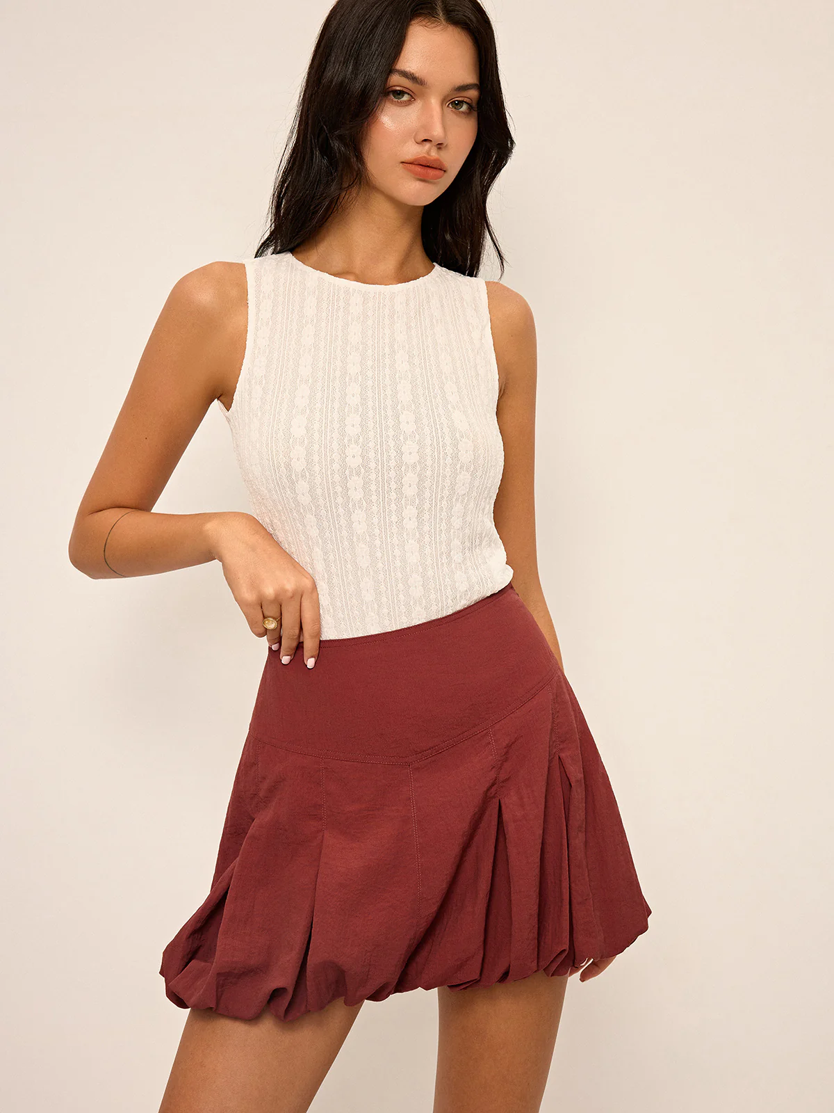 Mid-Waisted Pleated Bubble Hem Mini Skirt - Image 6