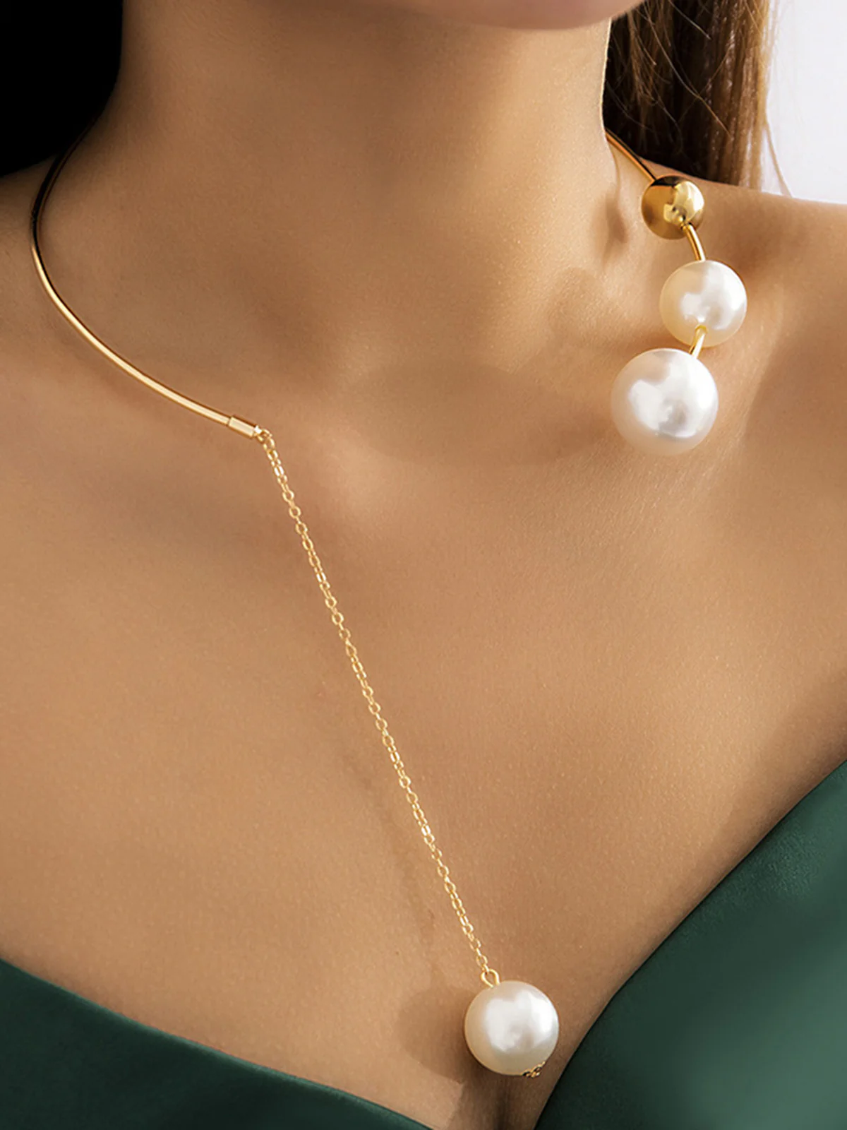 Imitation Pearl Choker Pendant Necklace - Image 3