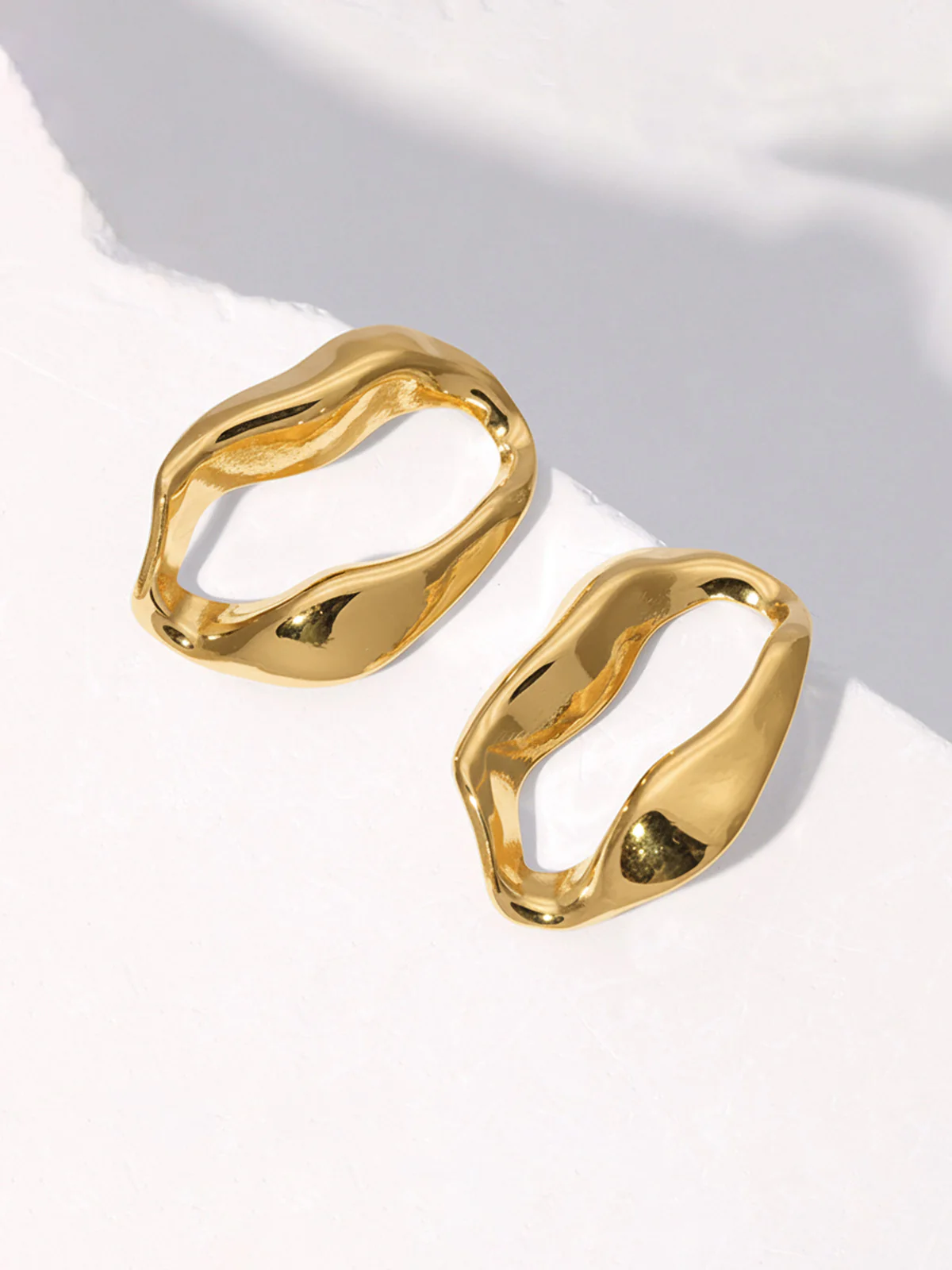 Irregular Wavy Hoop Earrings - Image 2