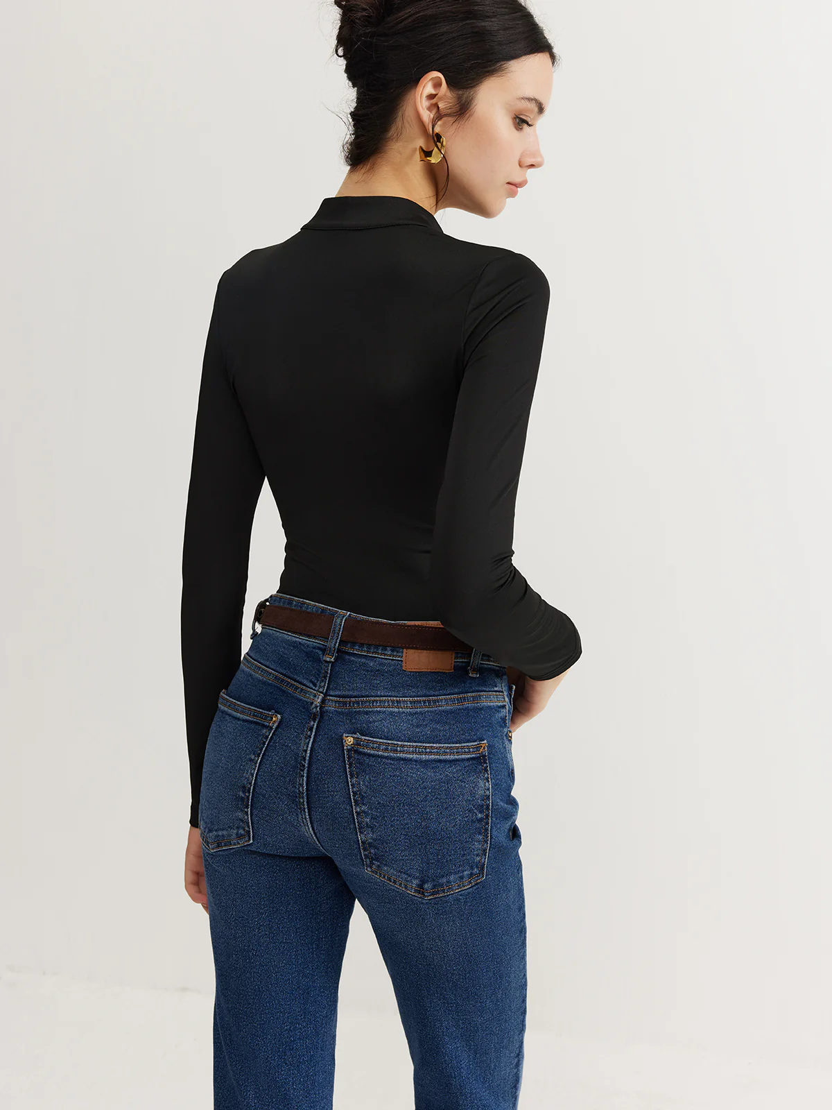 Keyhole Neckline Thin Bodysuit - Image 8