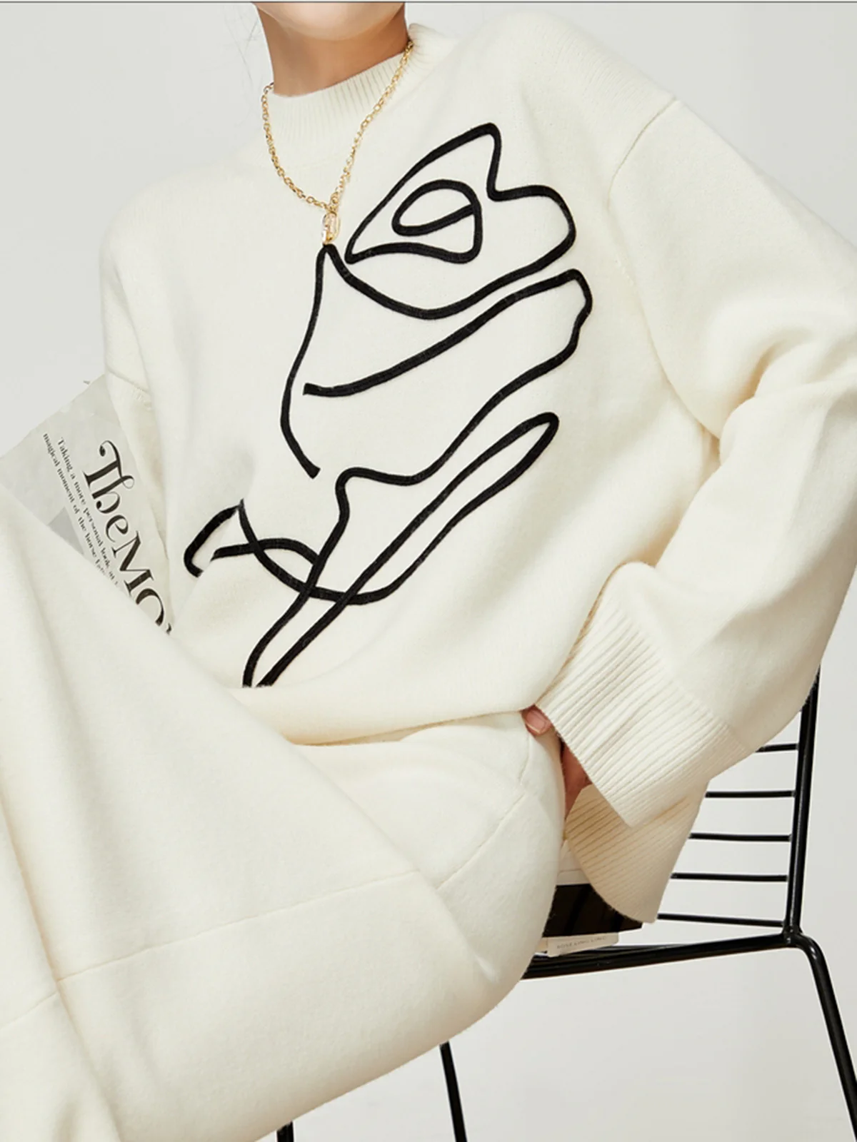Knit-Floral Pullover Sweater - Image 3