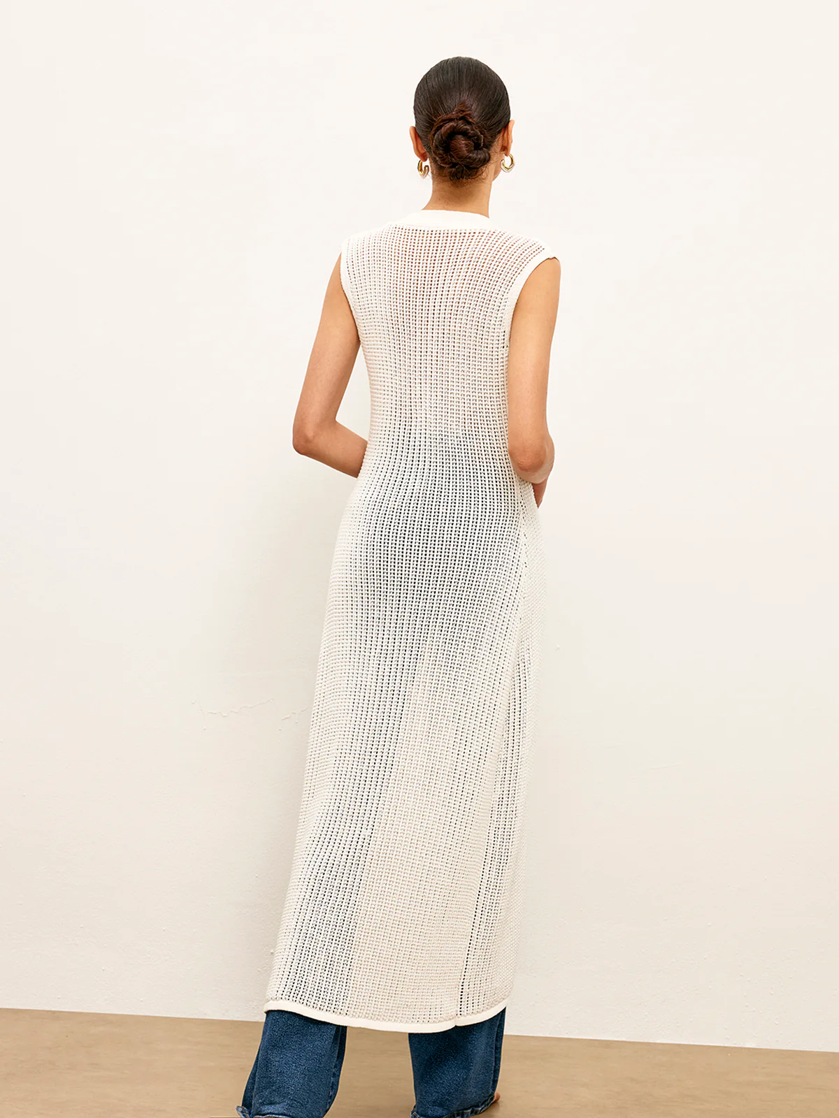 Knit Hollow Metal Detail Sleeveless Cardigan - Image 5