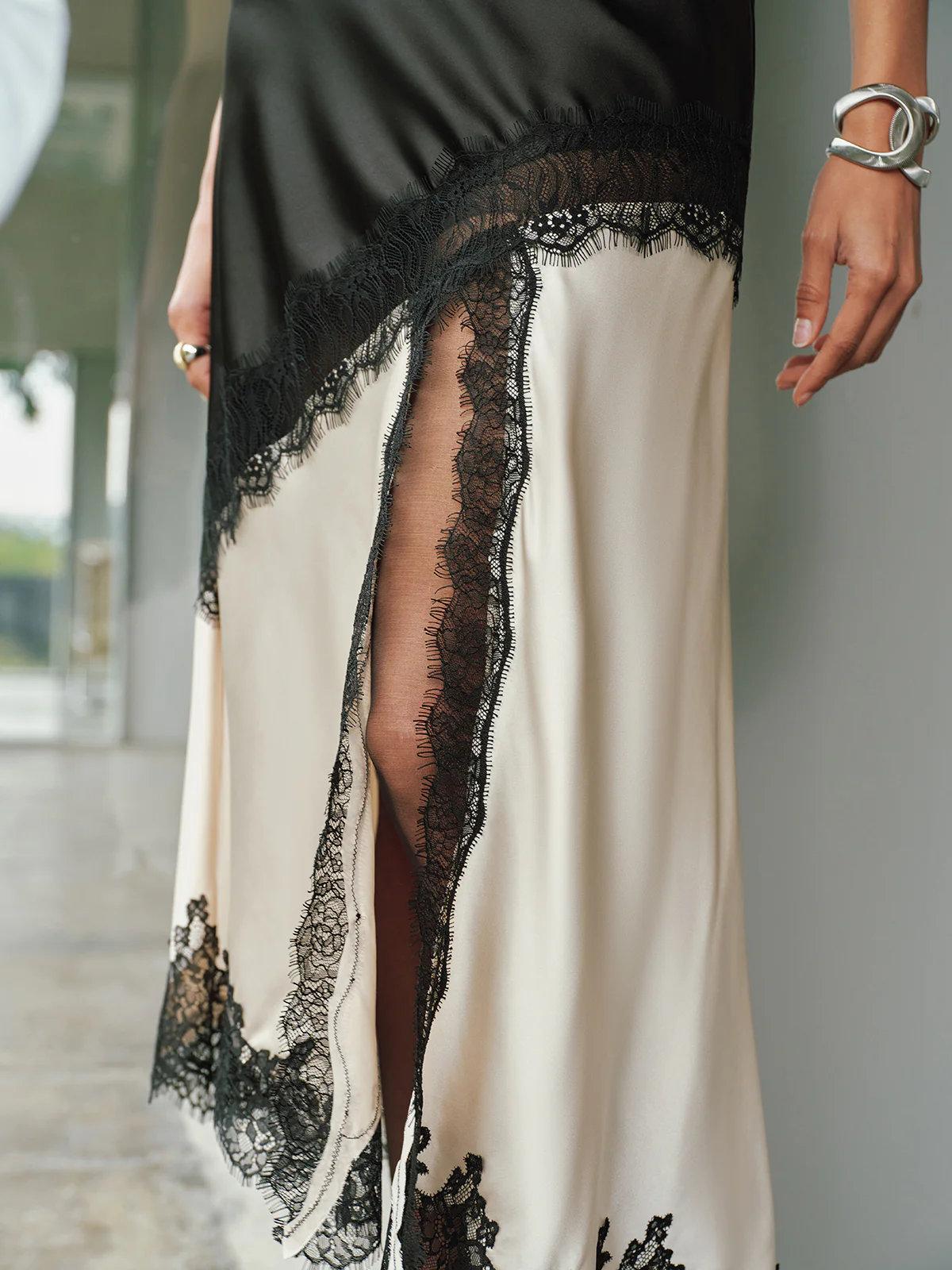 Lace Trim Asymmetric Two-Tone Satin Slip Skirt - Image 4
