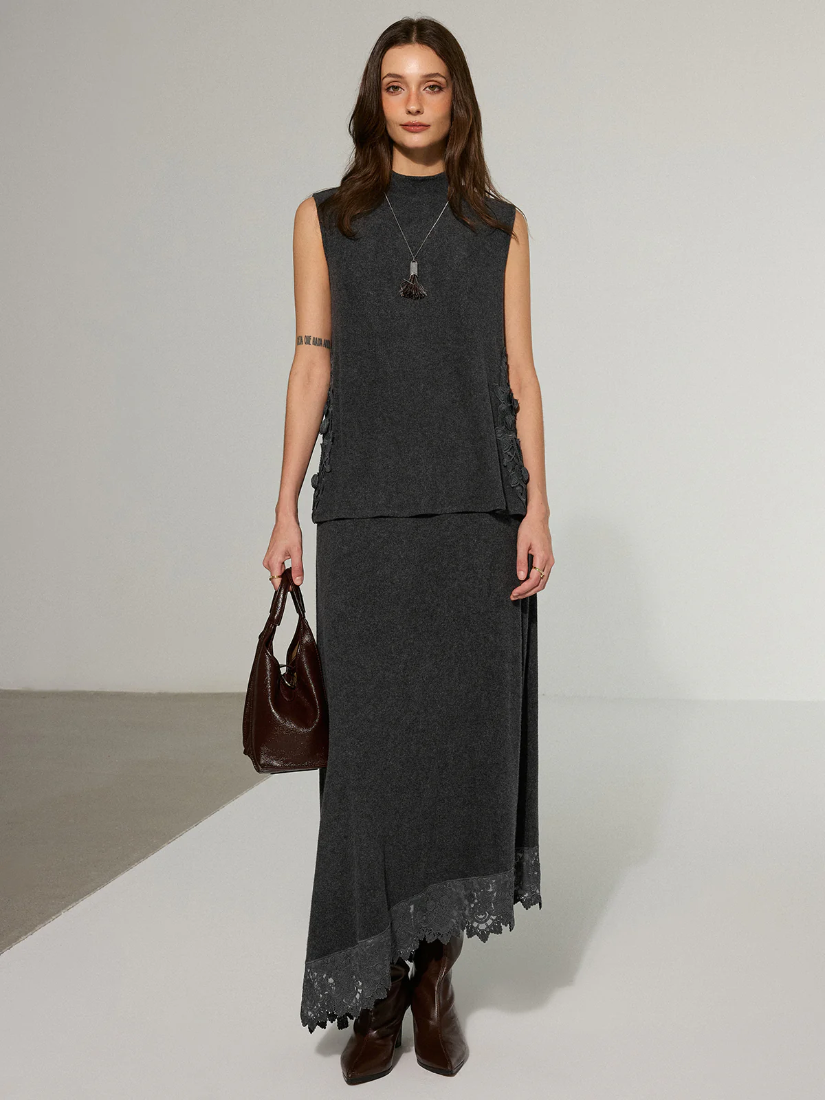 Lace Trim Sleeveless Top and Maxi Skirt Set - Image 2