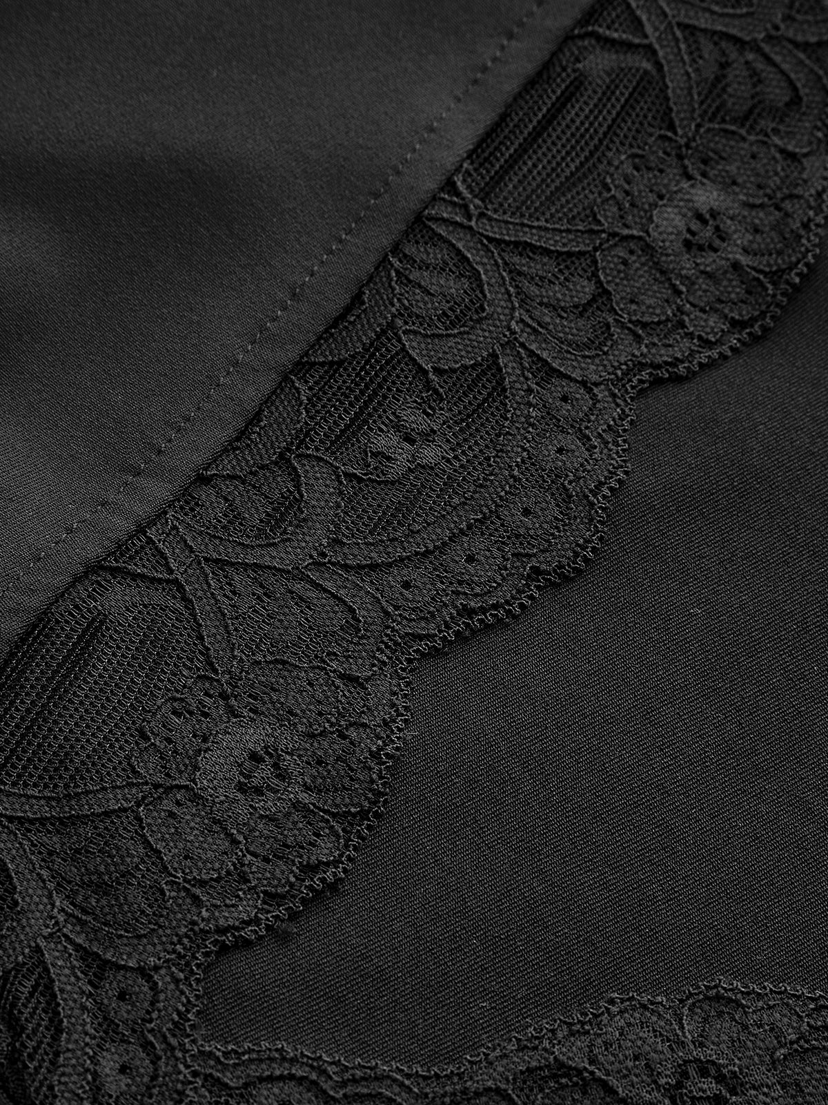 Lace Trim V-Neck T-Shirt - Image 9