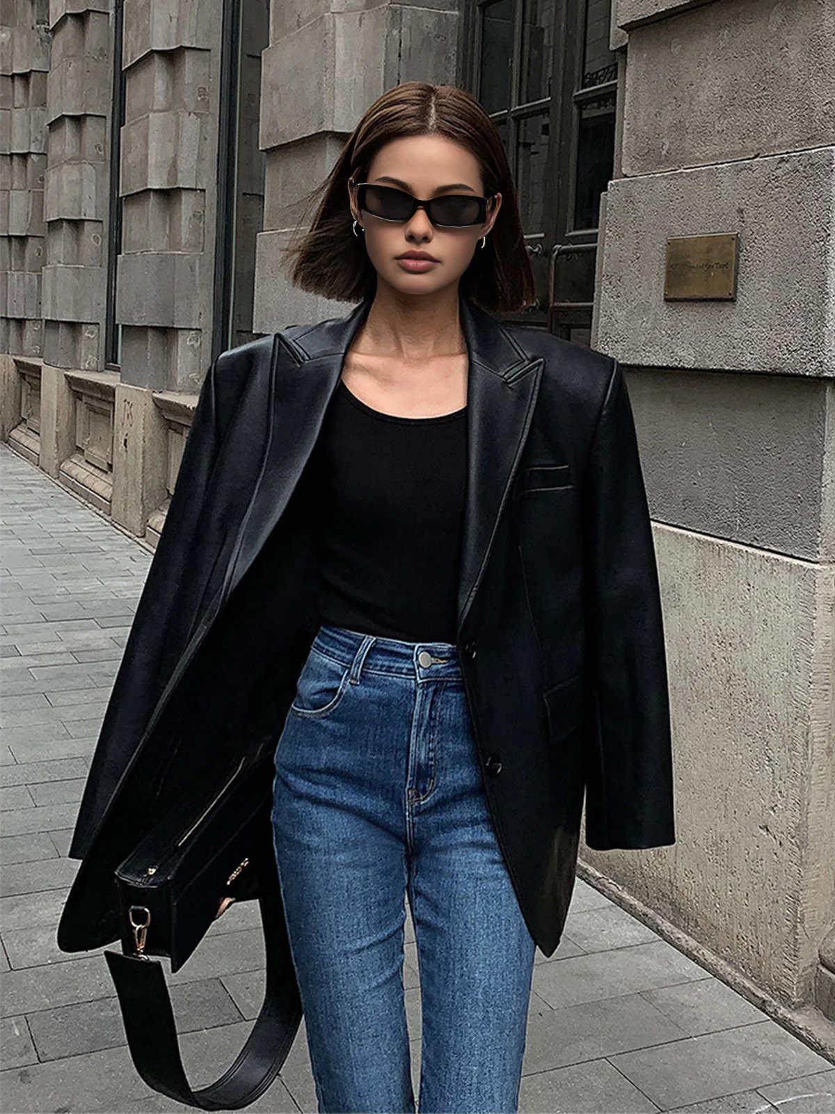 Lapel Pockets Leather Blazer - Image 4