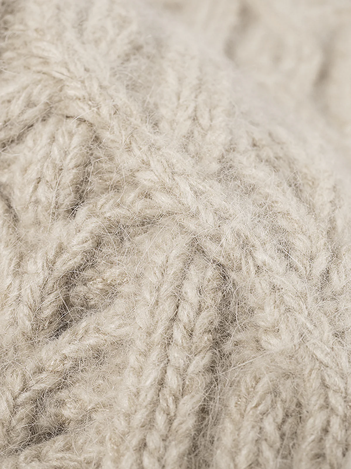 Leaf Cable Pattern Wool Knit Beanie - Image 3