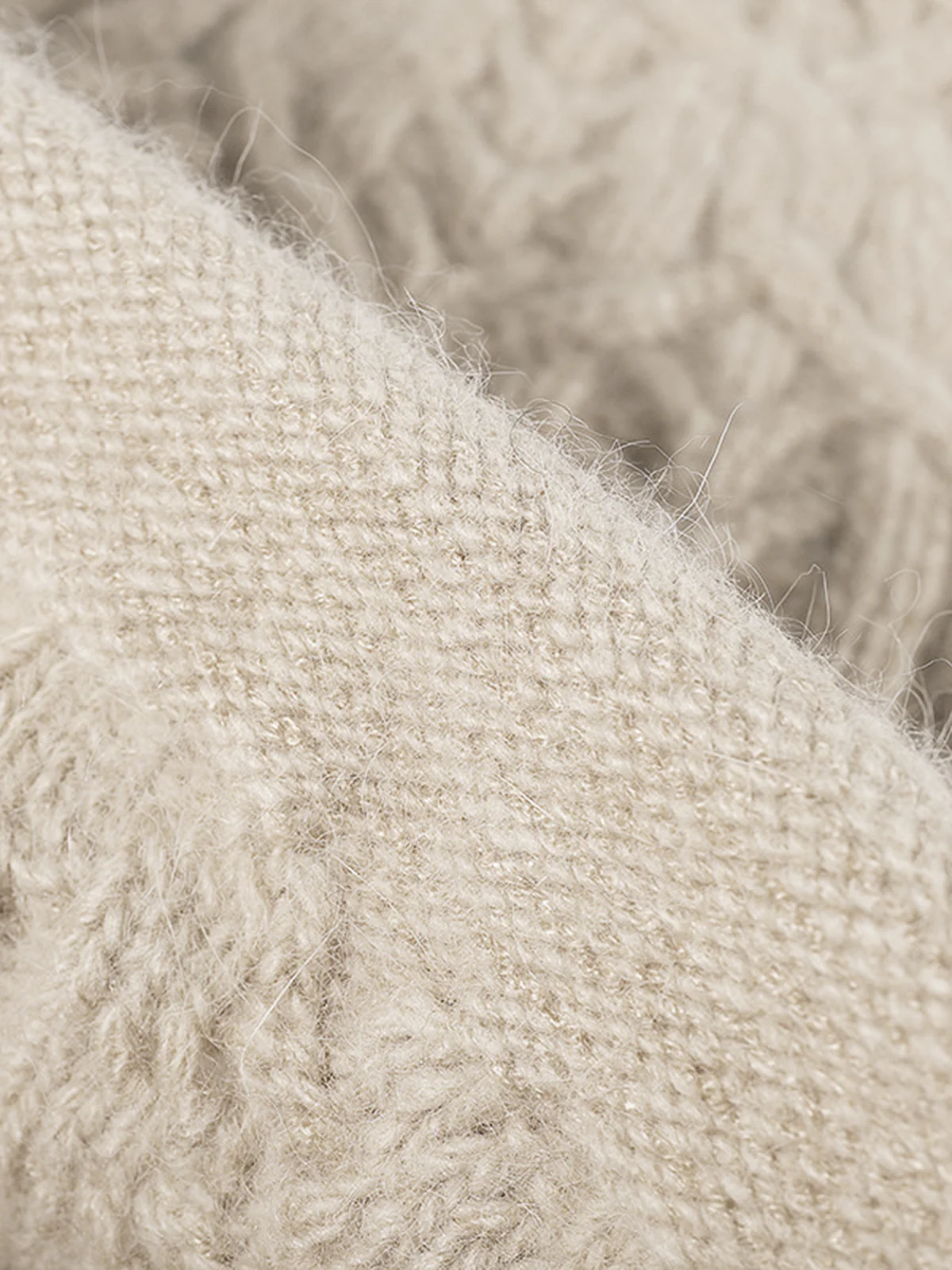Leaf Cable Pattern Wool Knit Beanie - Image 4