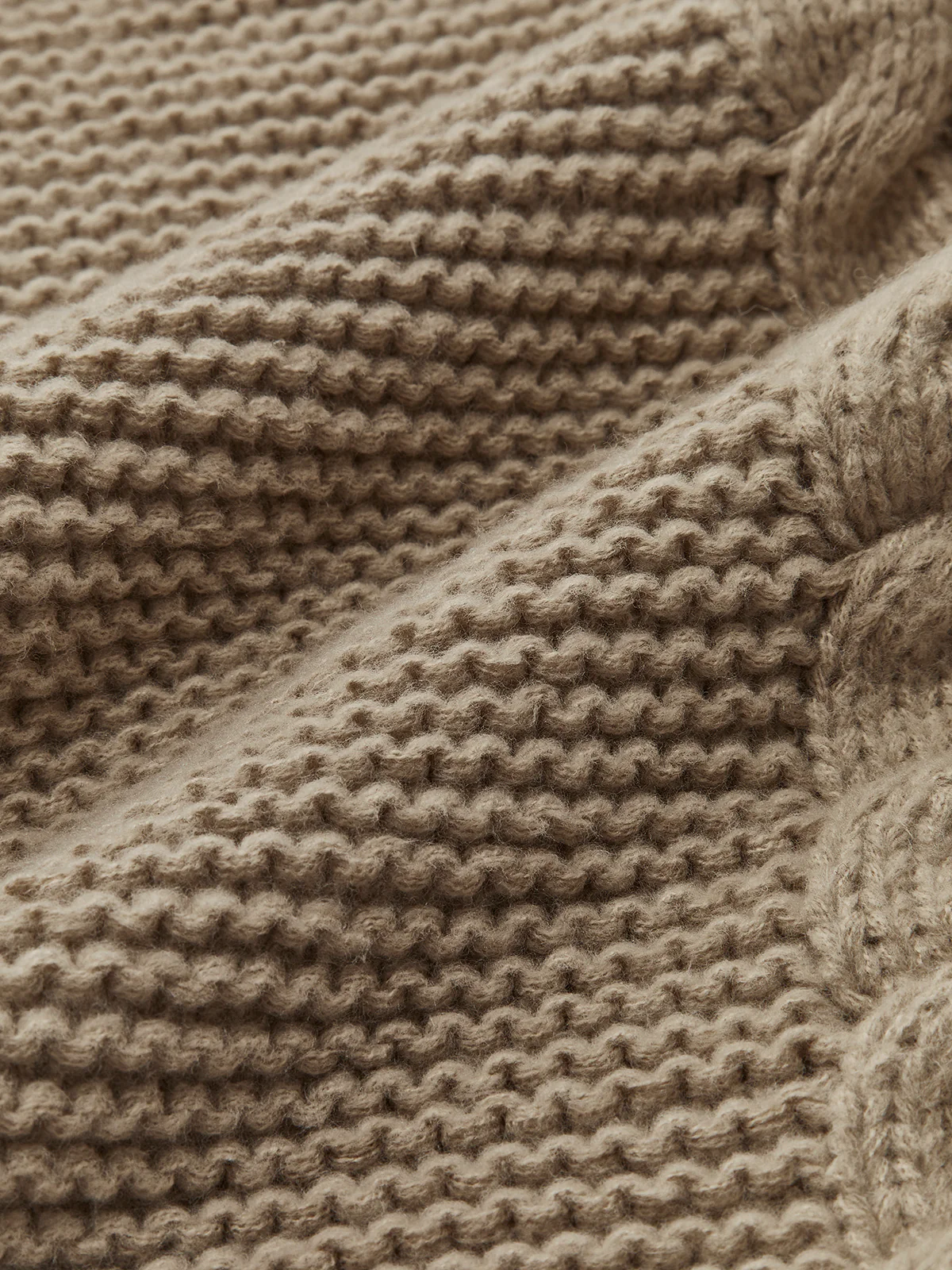 Leisure Round Neck Cable Knit Sweater - Image 2