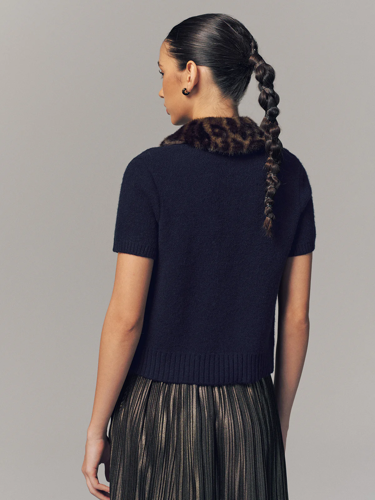 Leopard Faux Fur Collar Short-Sleeve Cardigan - Image 5