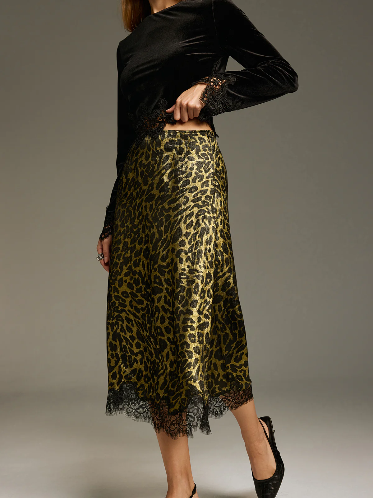 Leopard-Print Lace-Trimmed Midi Skirt - Image 2