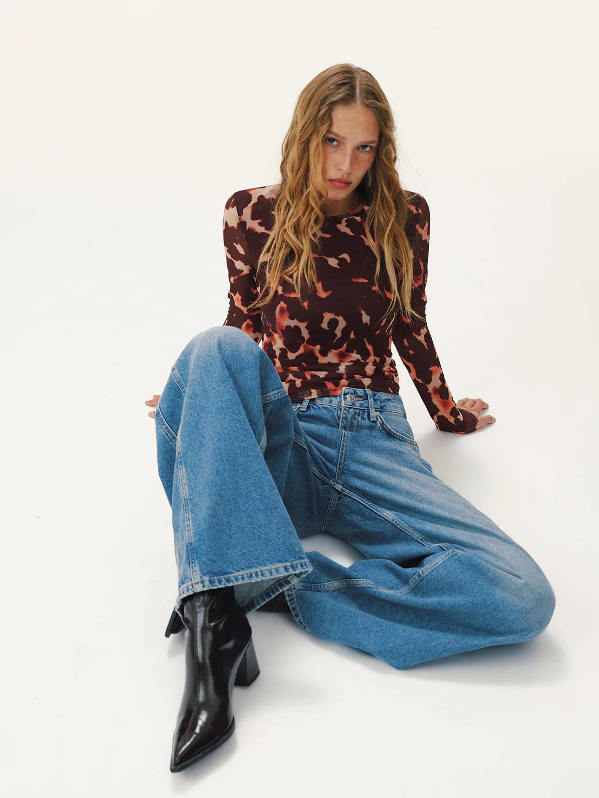Leopard Print Mesh Fitted Long-Sleeve Top - Image 5