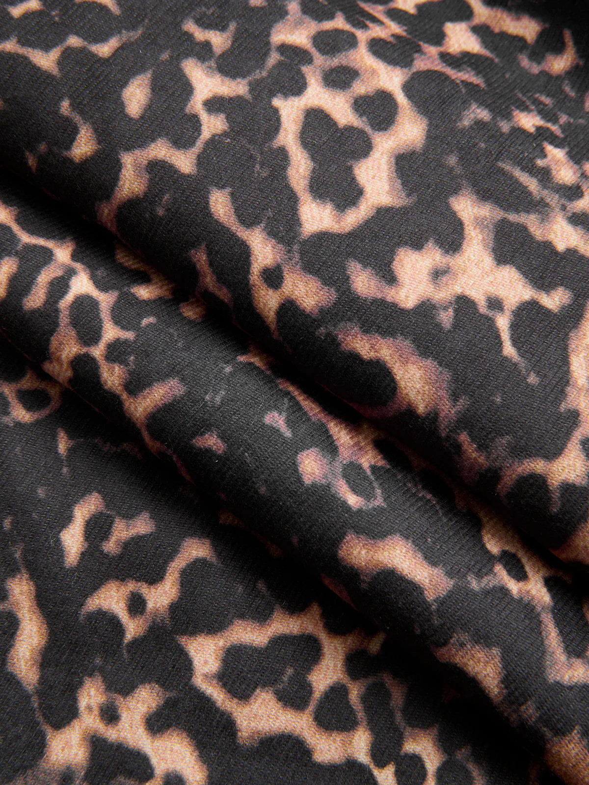 Leopard Print Pleated Wide-Leg Pants - Image 3